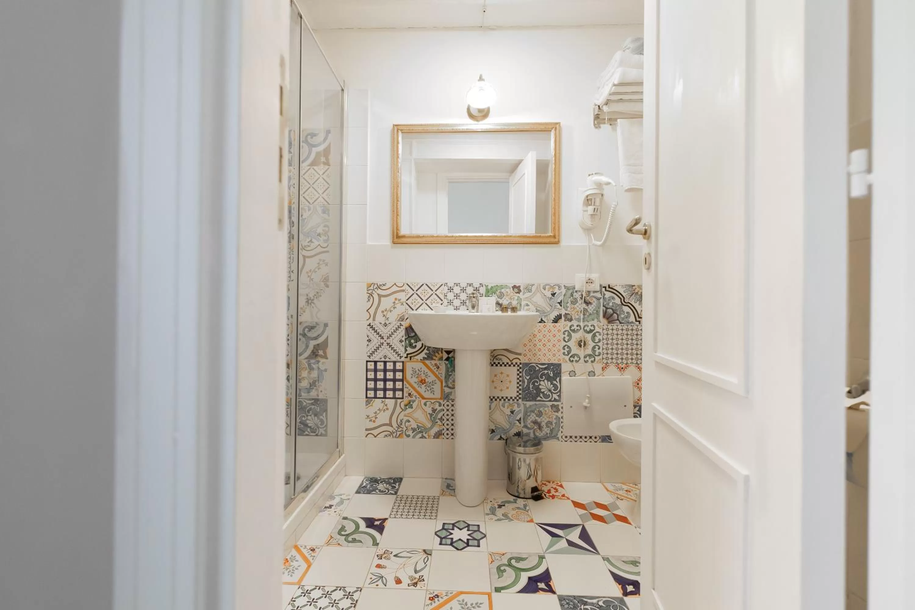 Bathroom in EFFE SUITES