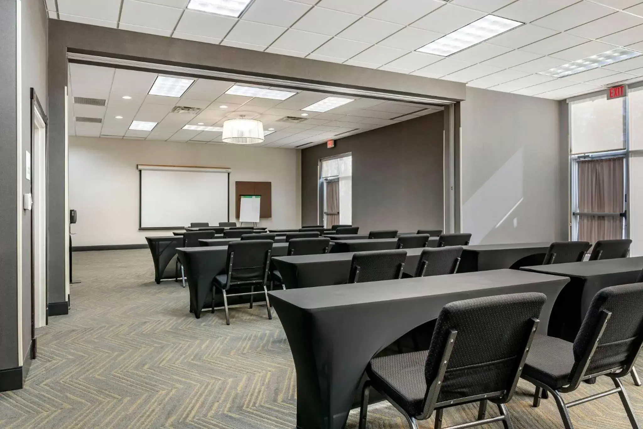 Meeting/conference room in Holiday Inn Louisville Airport South, an IHG Hotel