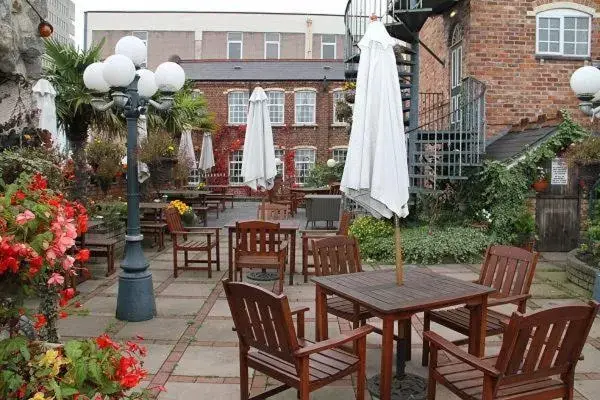 Patio, Restaurant/Places to Eat in Lyndon House