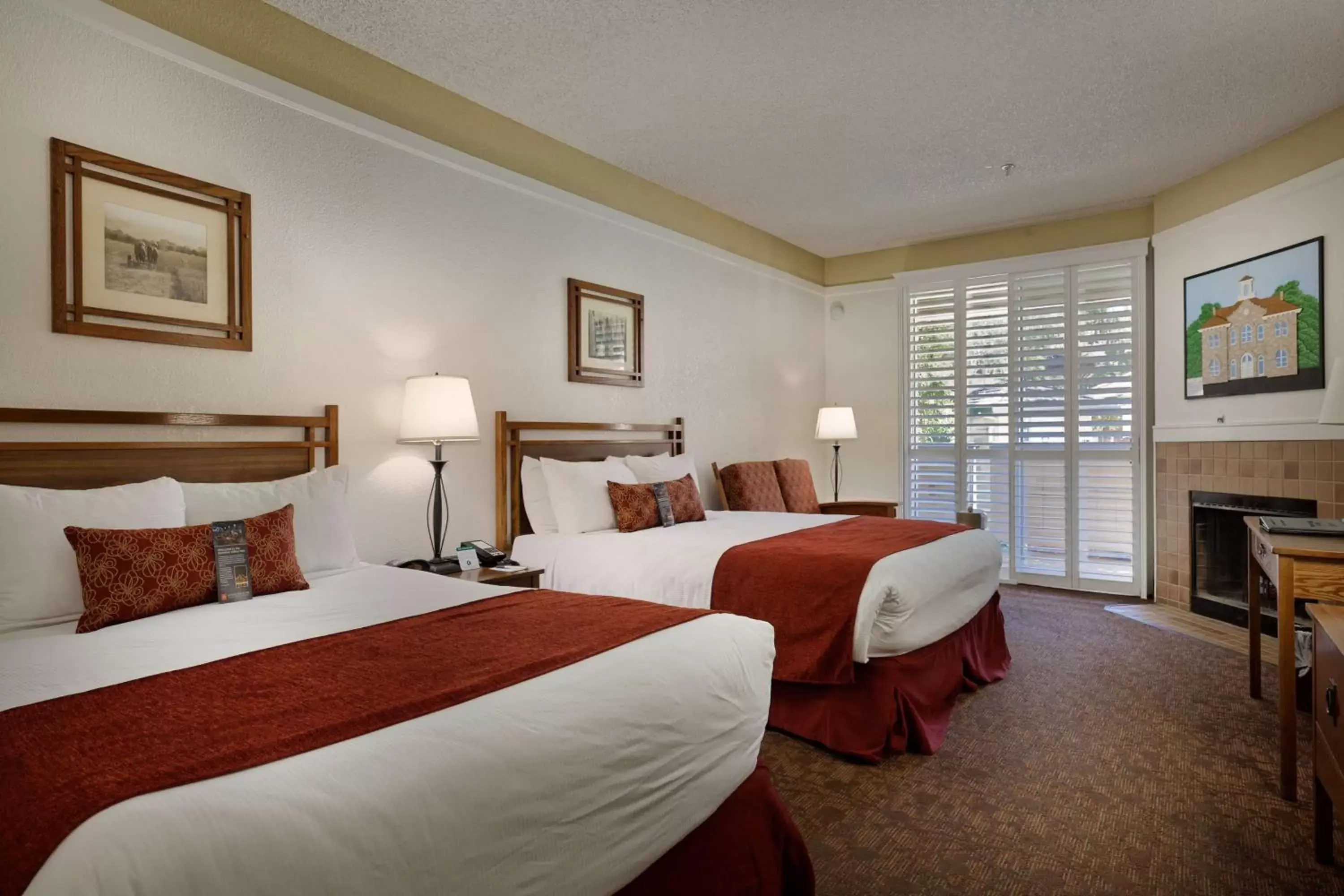 Photo of the whole room, Bed in Best Western Sonoma Valley Inn & Krug Event Center