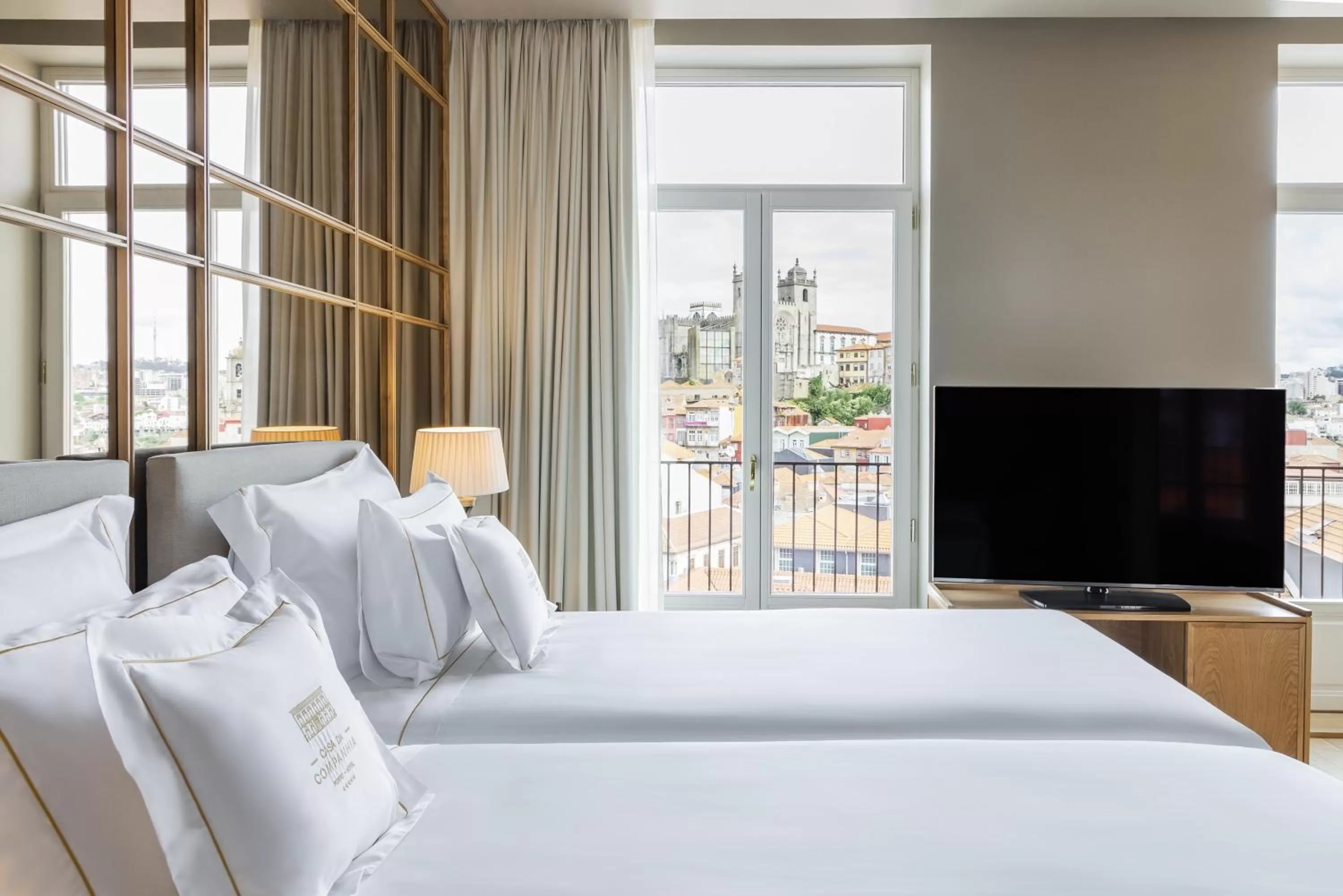 Photo of the whole room, Bed in Casa da Companhia Hotel & Spa, Vignette Collection by IHG