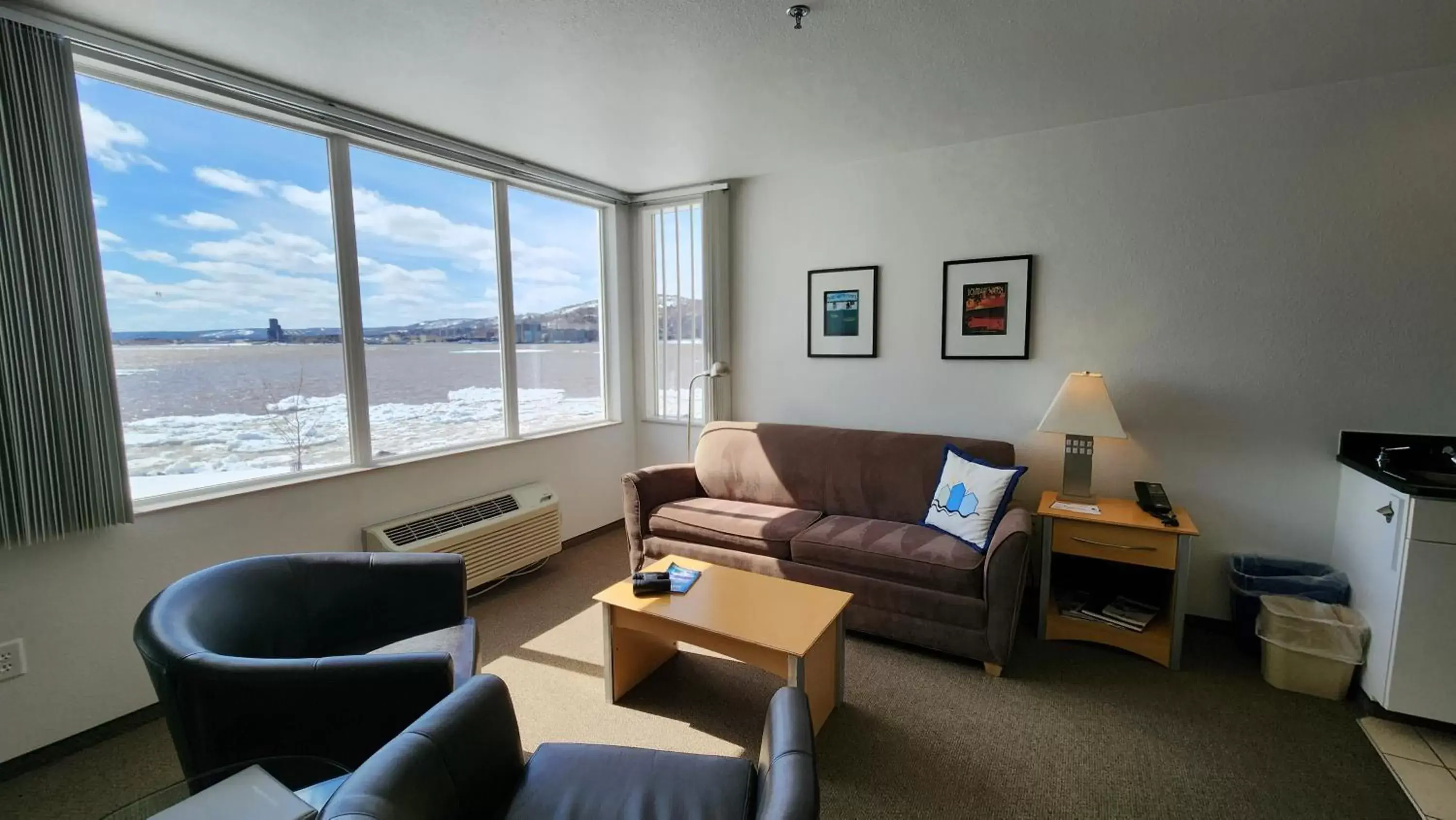 View (from property/room), Seating Area in South Pier Inn