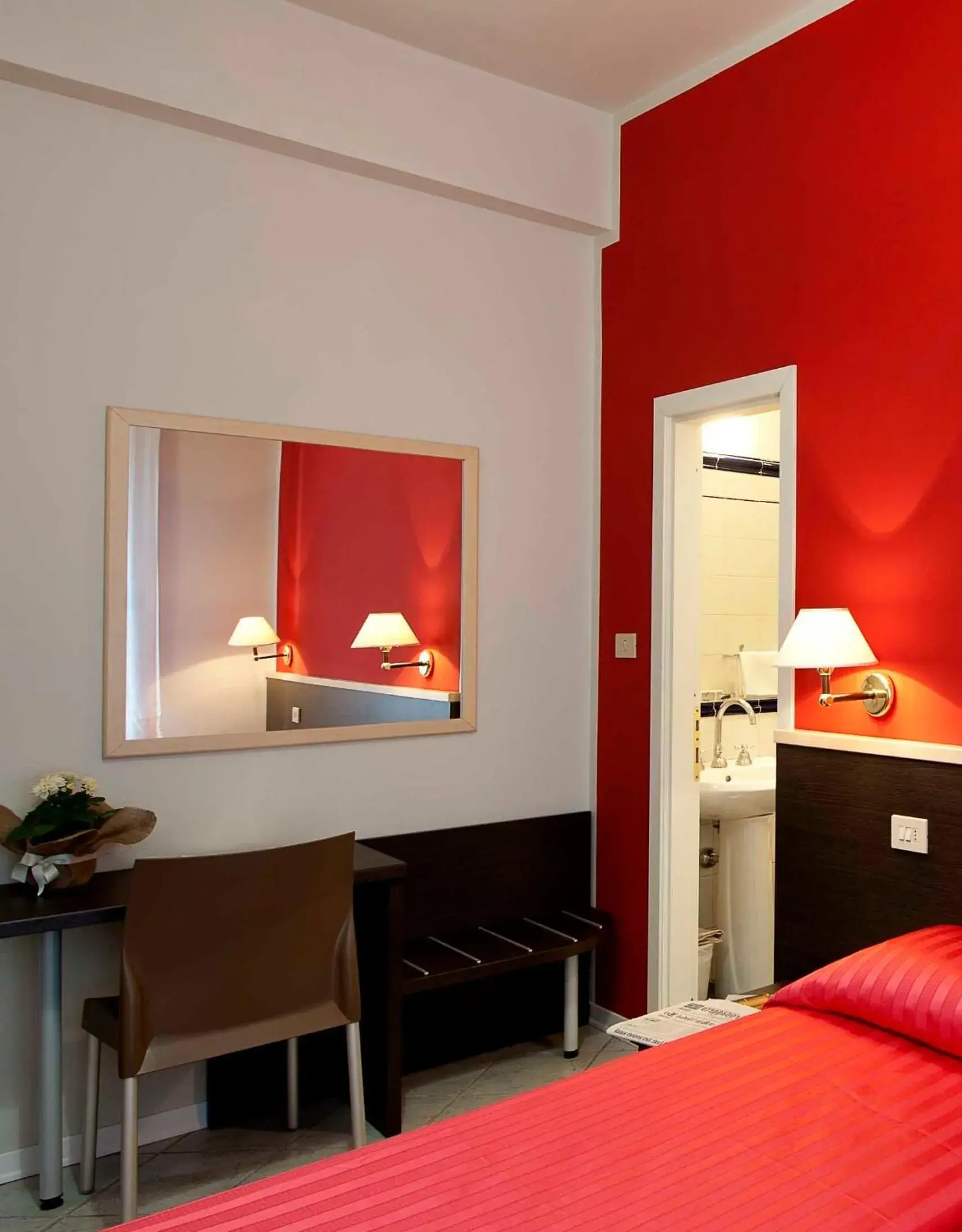 Bedroom, Bed in Hotel Moderno