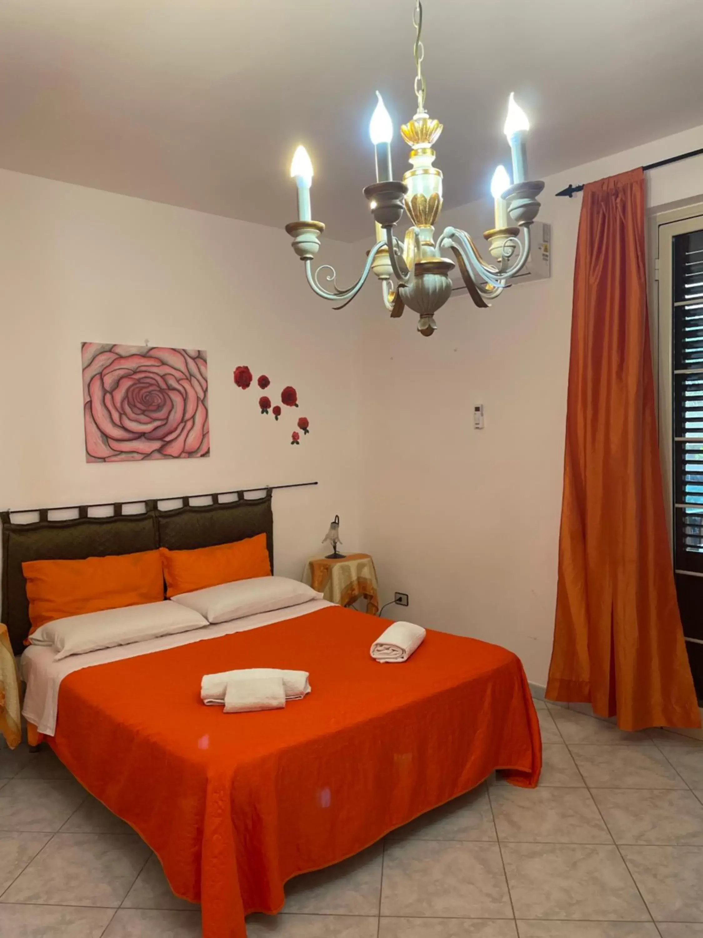 Bedroom, Bed in B&B Rose Antiche Sicily