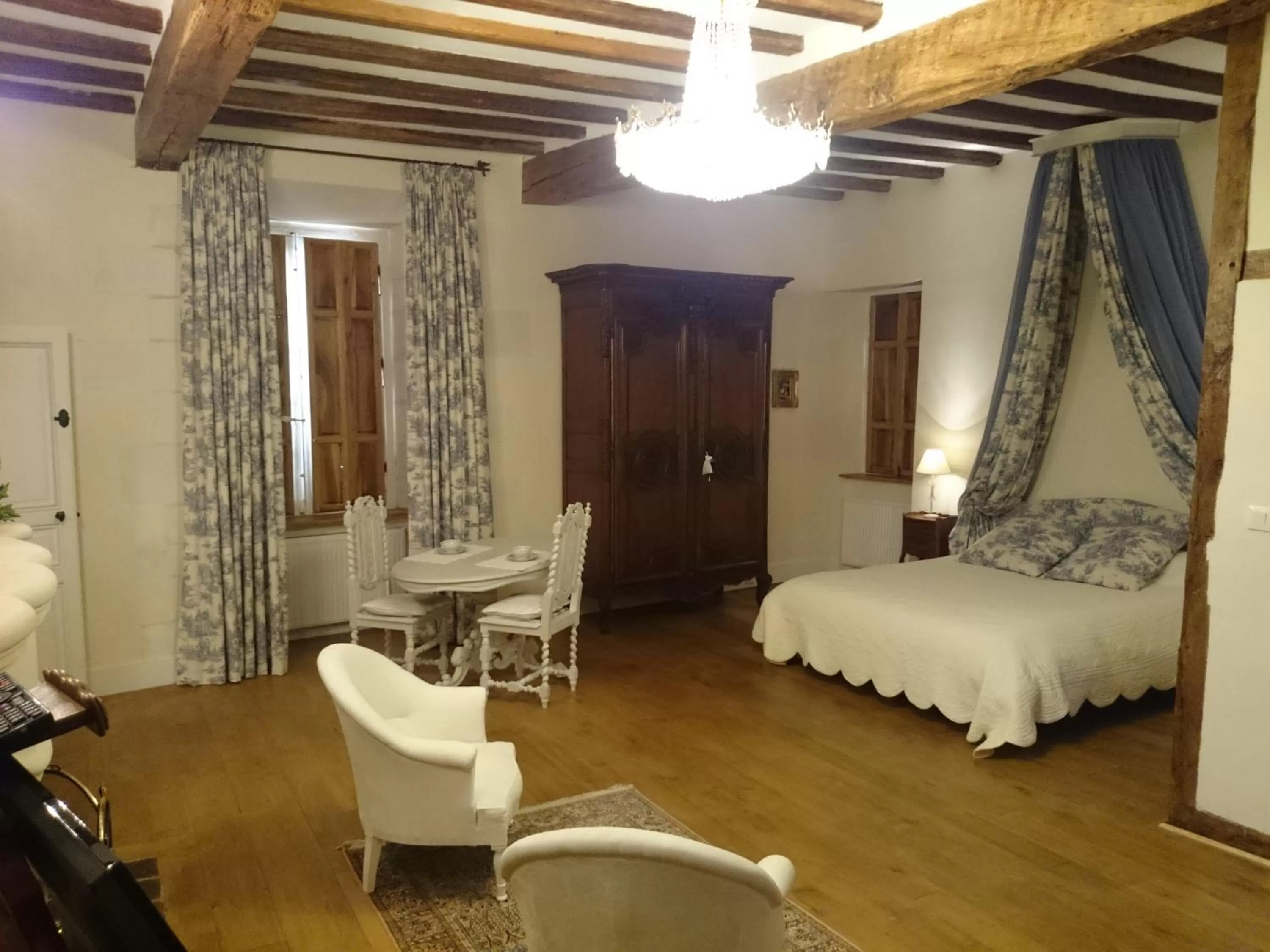 Bed in Chateau Des Roises