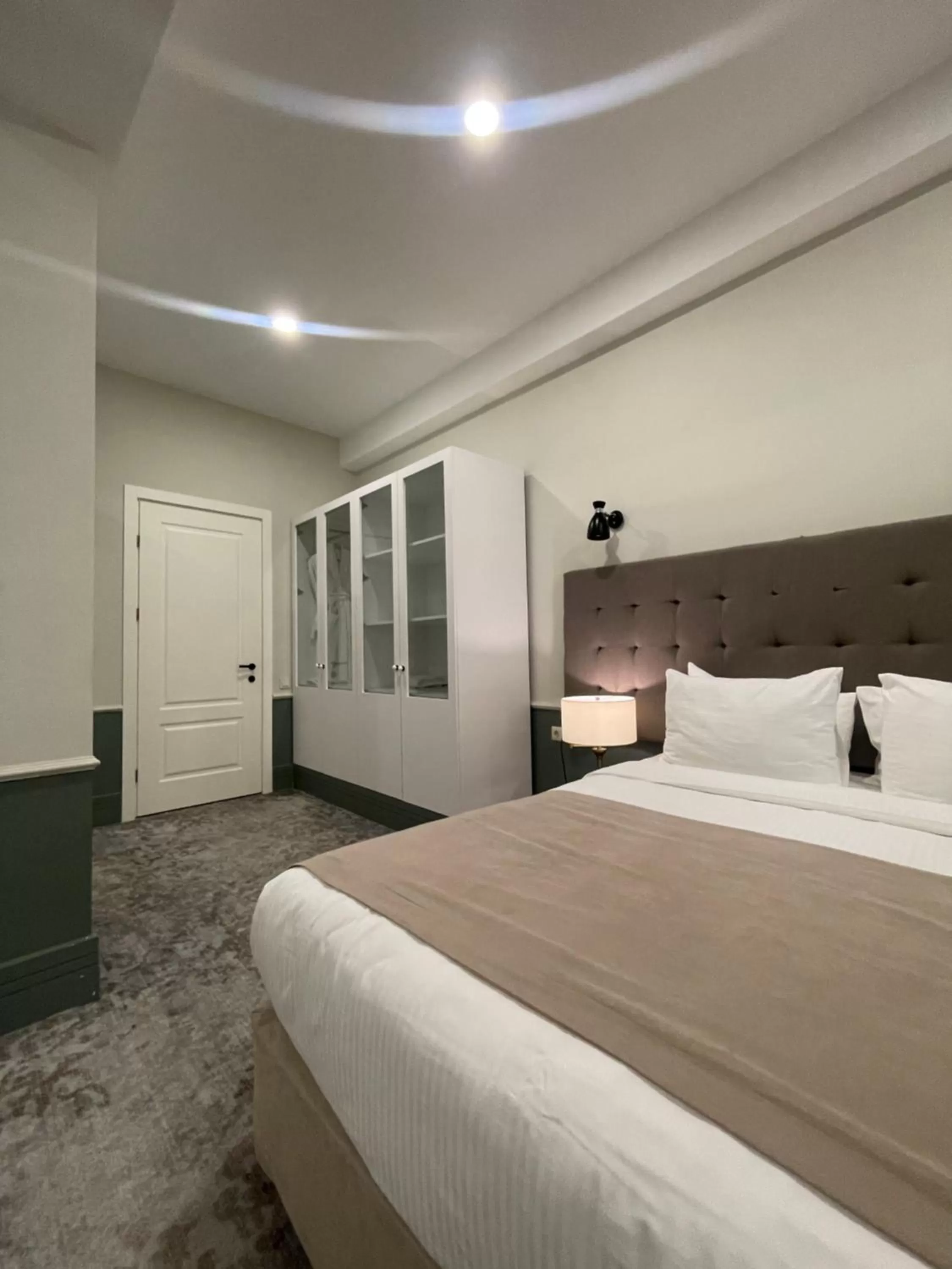 Bedroom, Bed in Europe Hotel