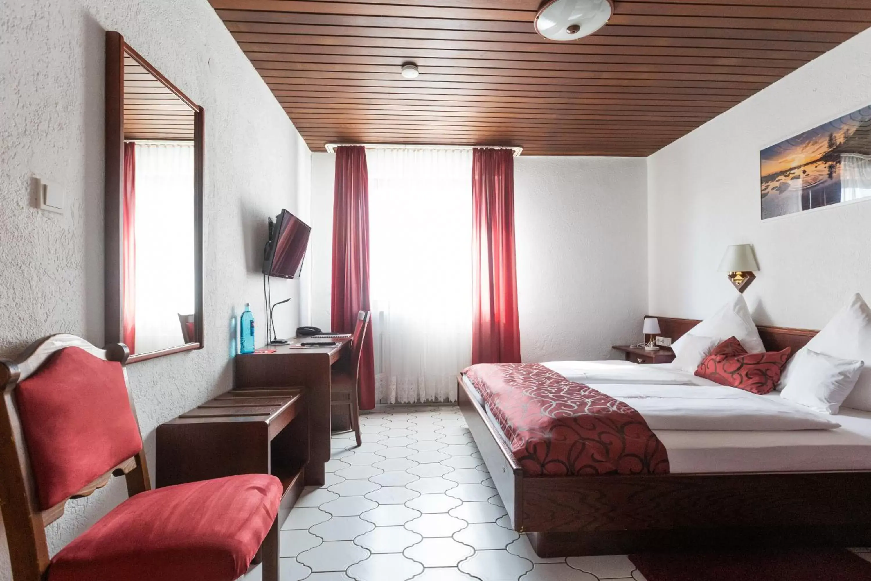 Bedroom in Hotel Weinhaus Wiedemann