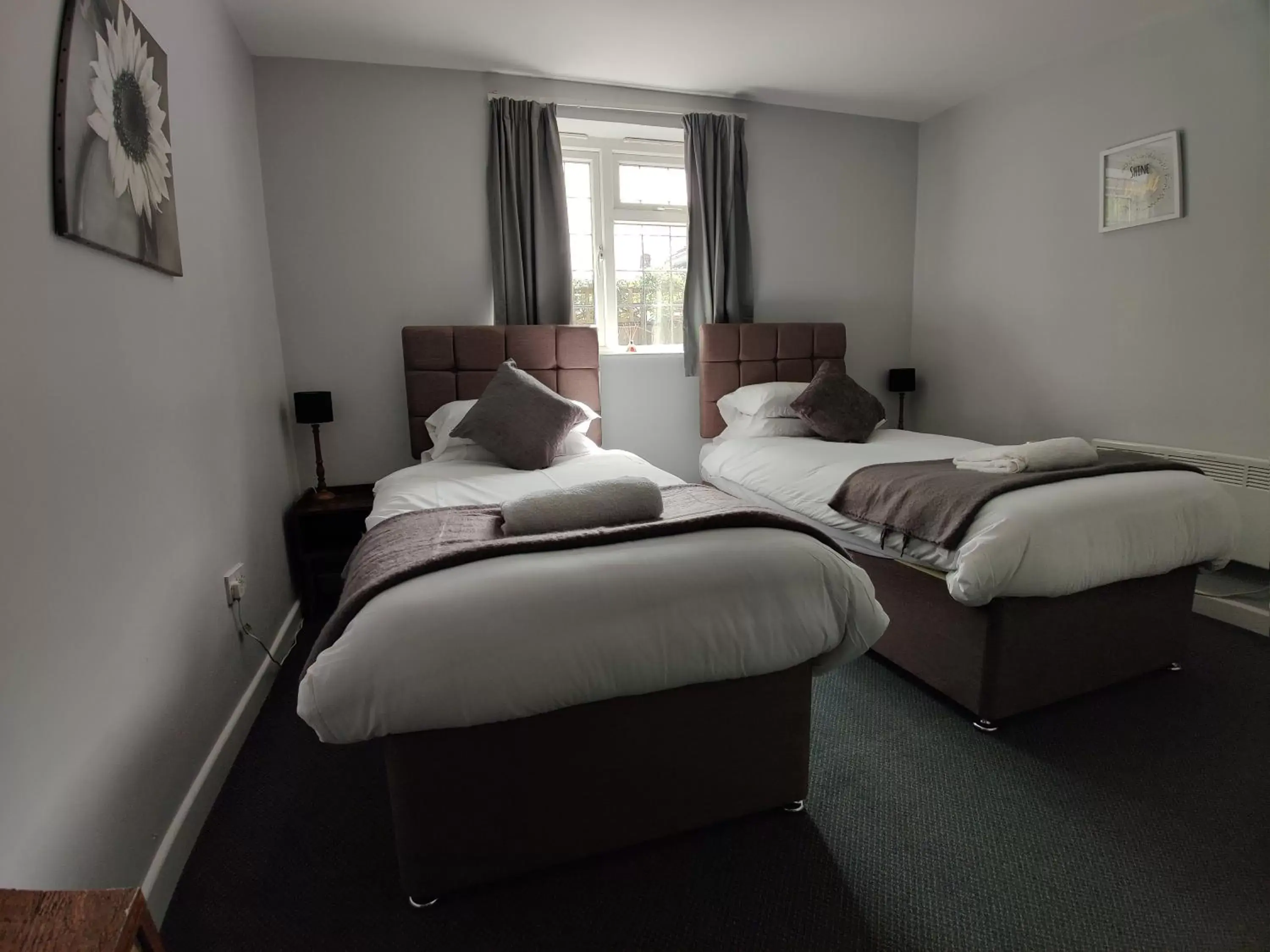 Bed in Woolpack Inn Bed in Woolpack Inn