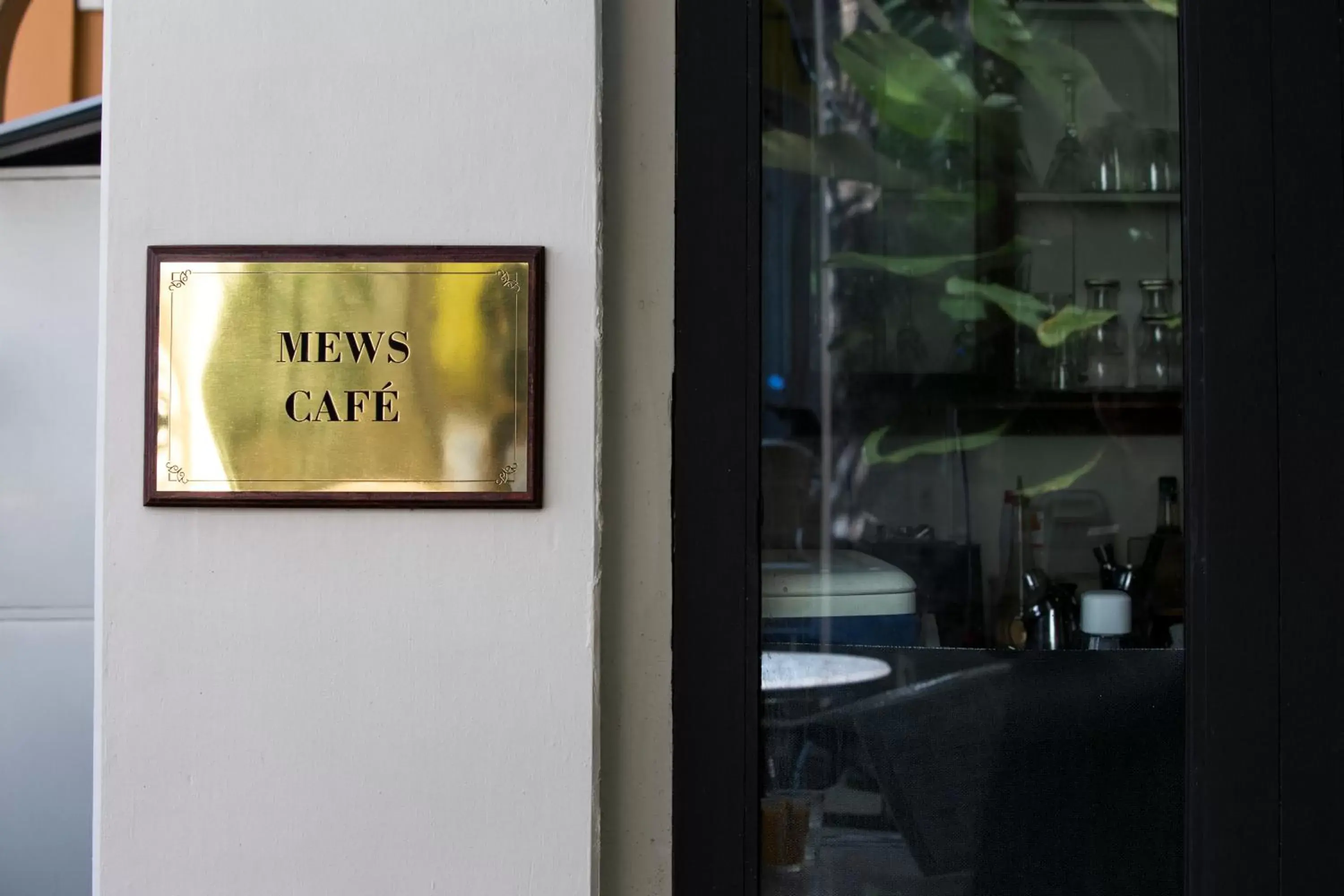 Restaurant/places to eat in Muntri Mews
