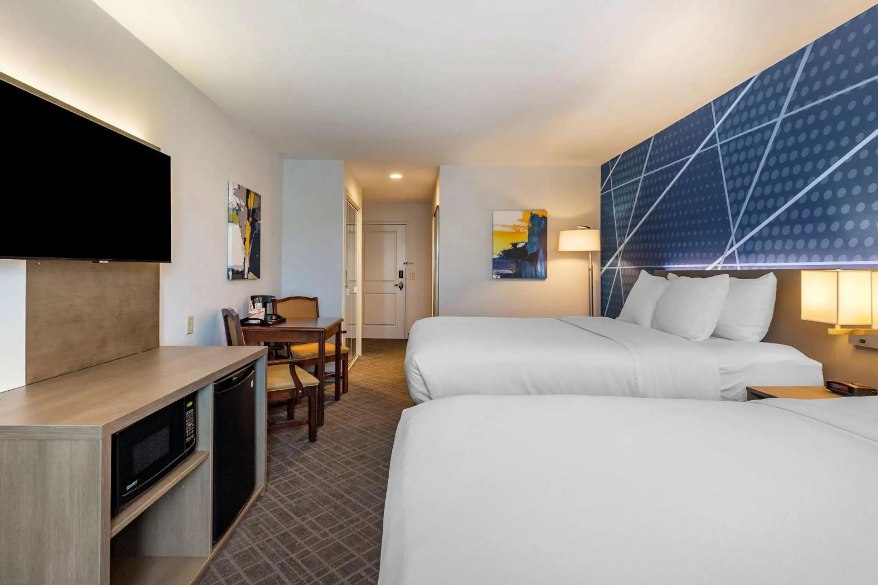 Bedroom, Bed in Comfort Inn & Suites East Greenbush - Albany