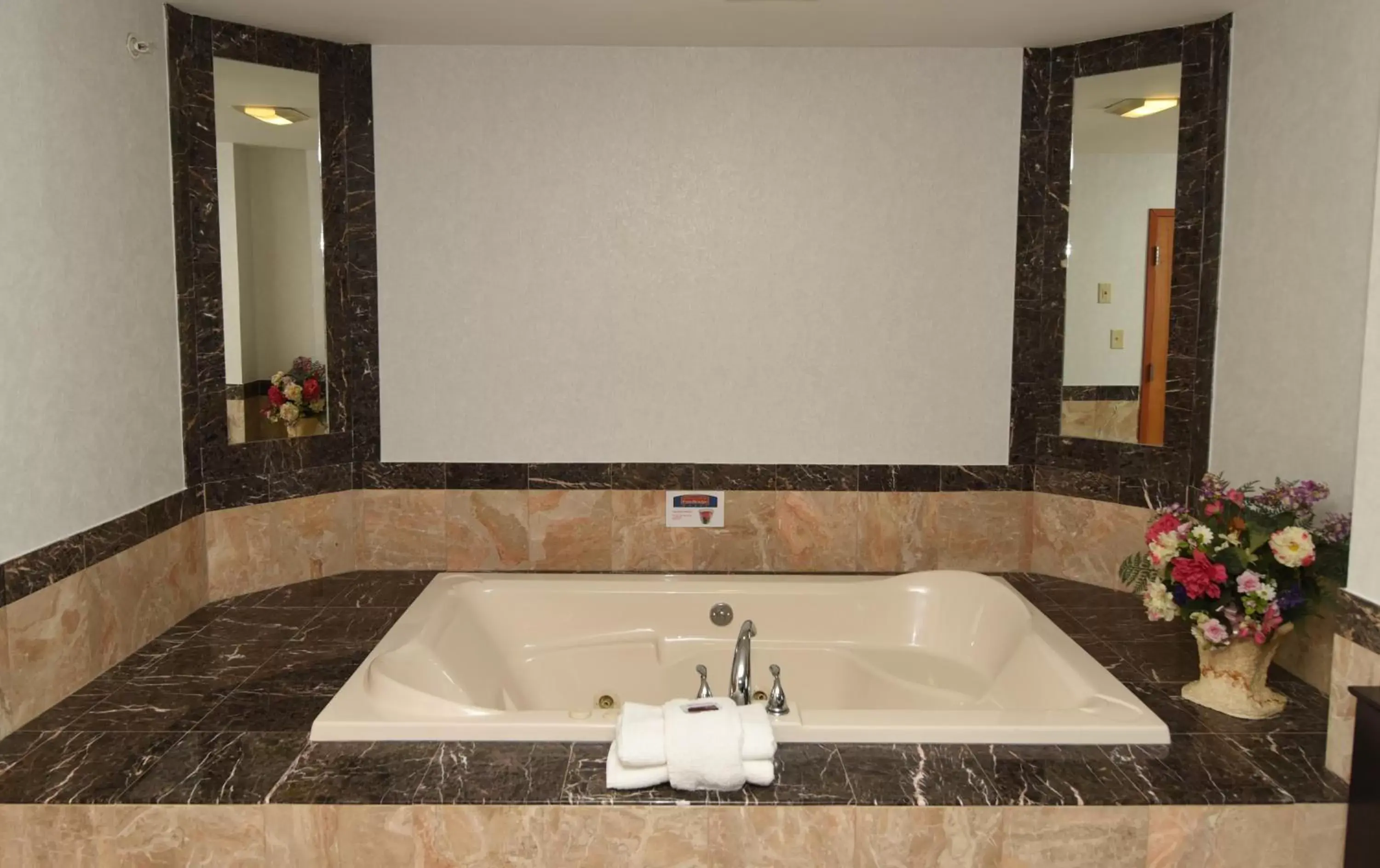 Spa and wellness centre/facilities, Bathroom in FairBridge Hotel Atlantic City