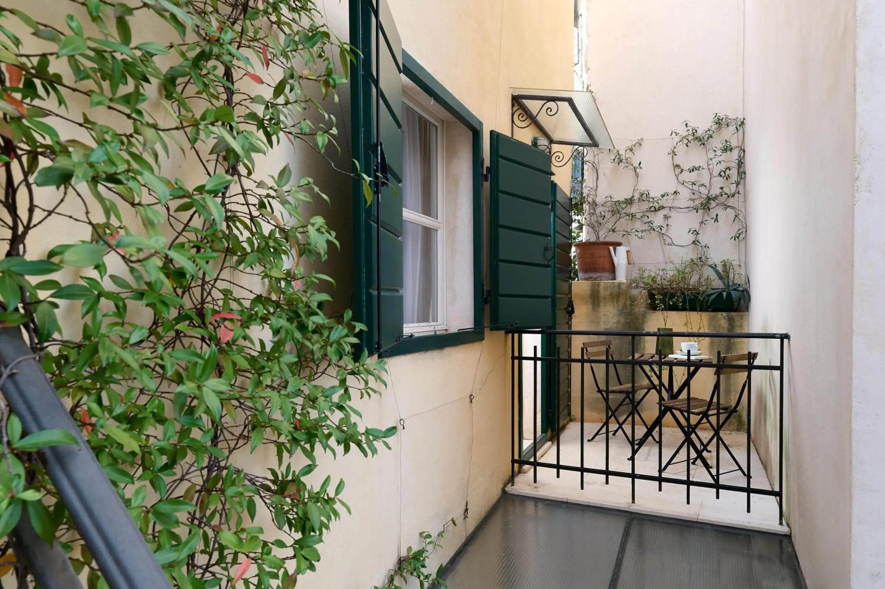 Balcony/Terrace in Divota Apartment Hotel