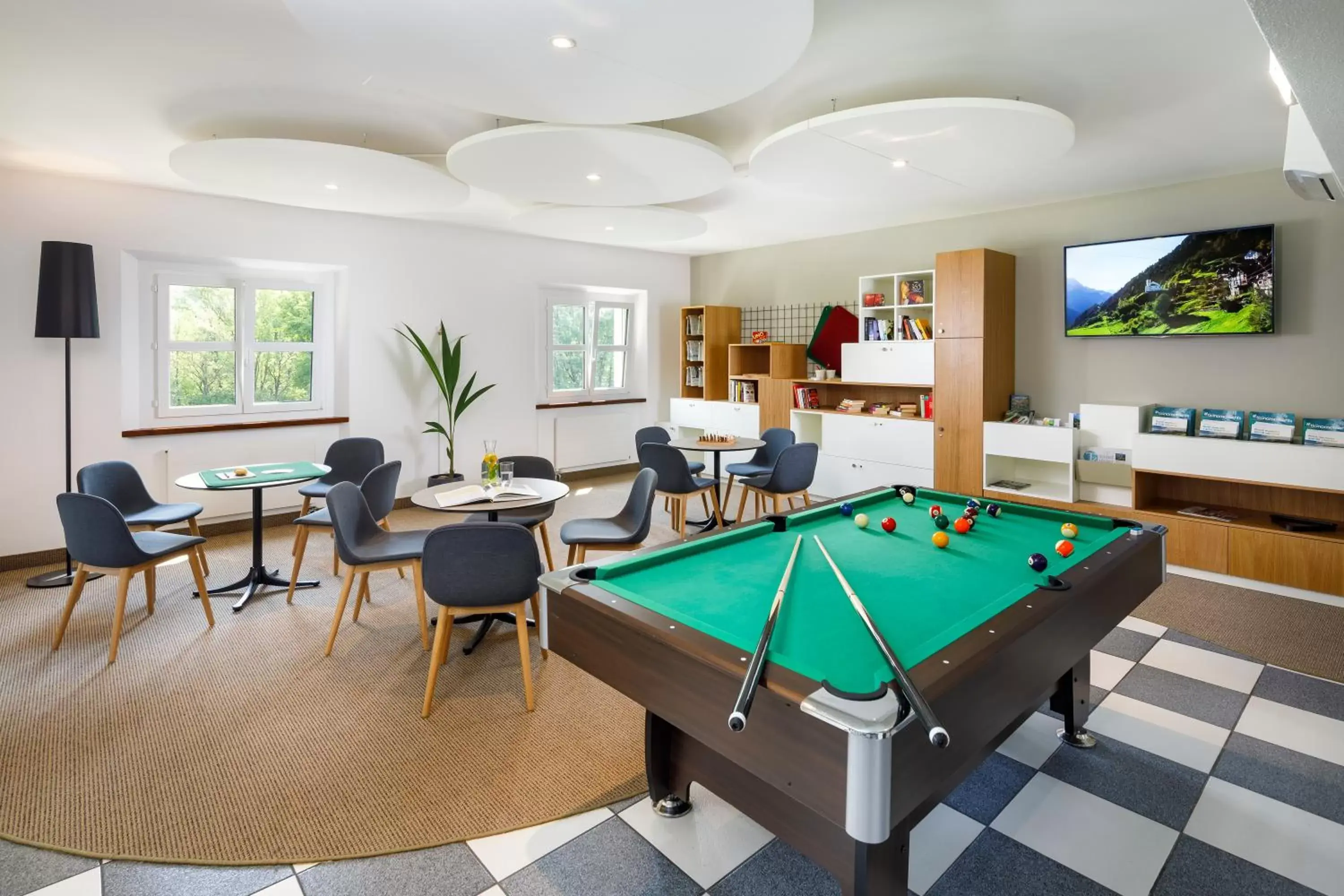 Lounge or bar, Billiards in Hotel Bellinzona Sud Swiss Quality