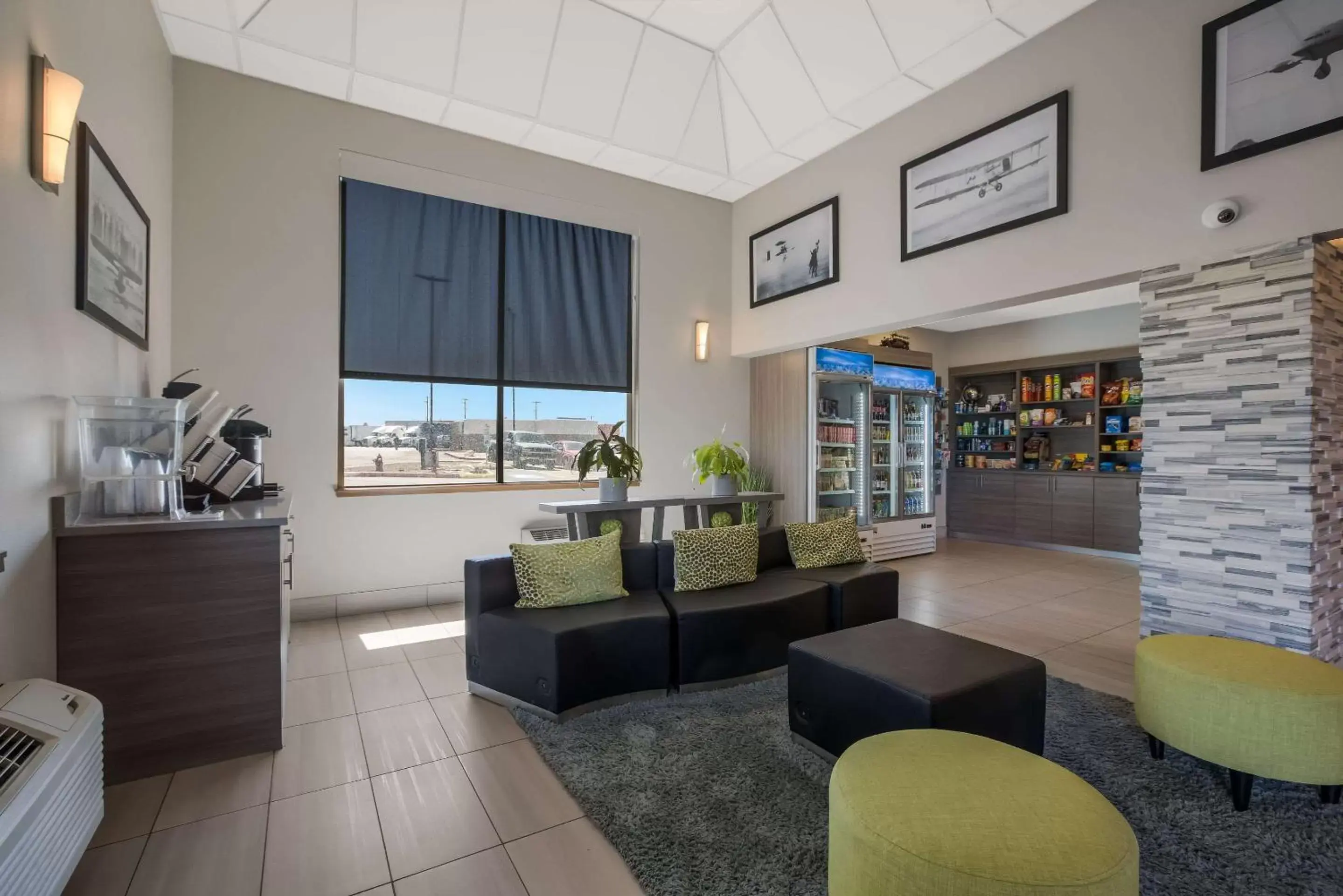 Lobby or reception in Hotel 28 Boise Airport, Ascend Hotel Collection