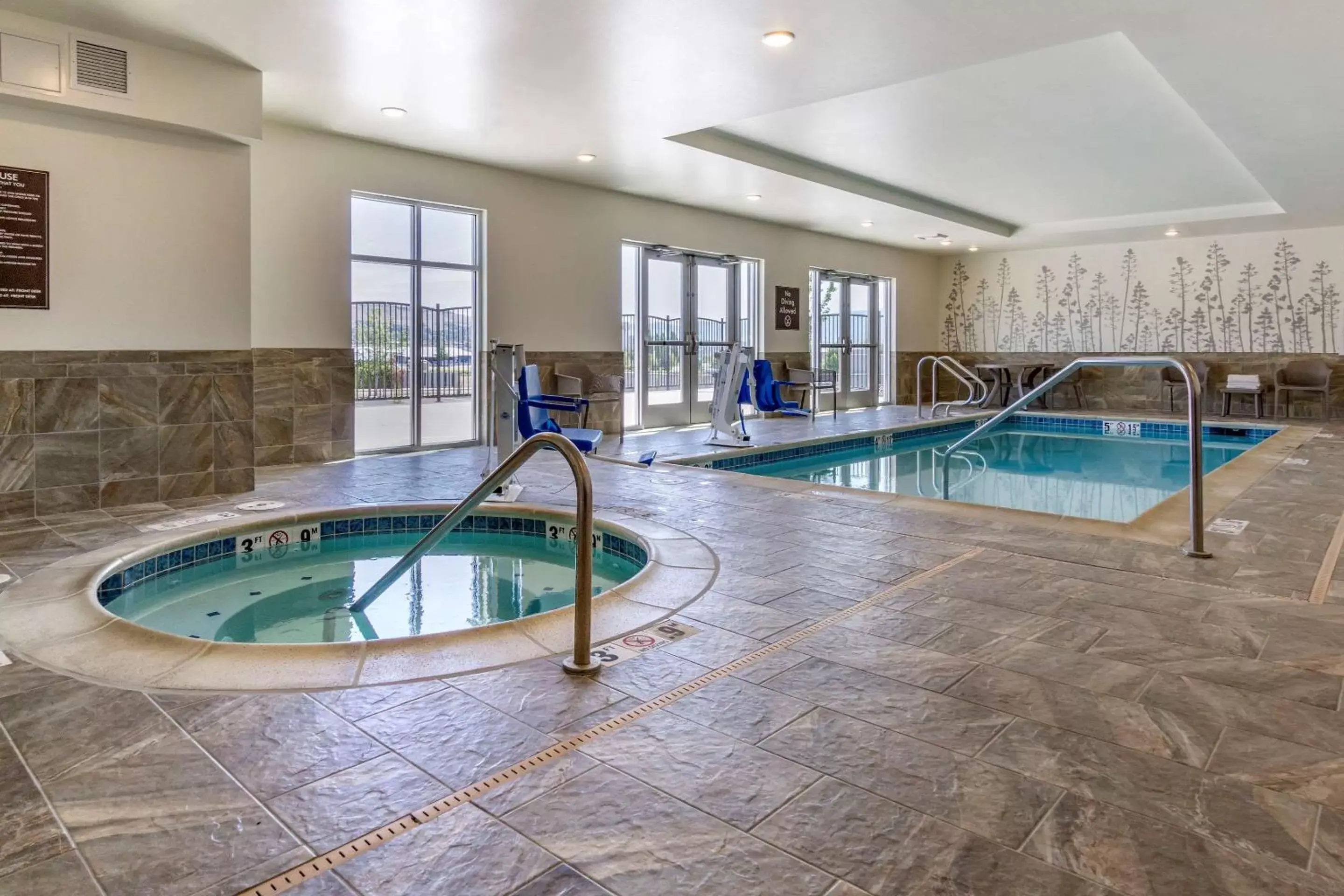 Activities, Swimming Pool in Sleep Inn & Suites Wenatchee-Leavenworth