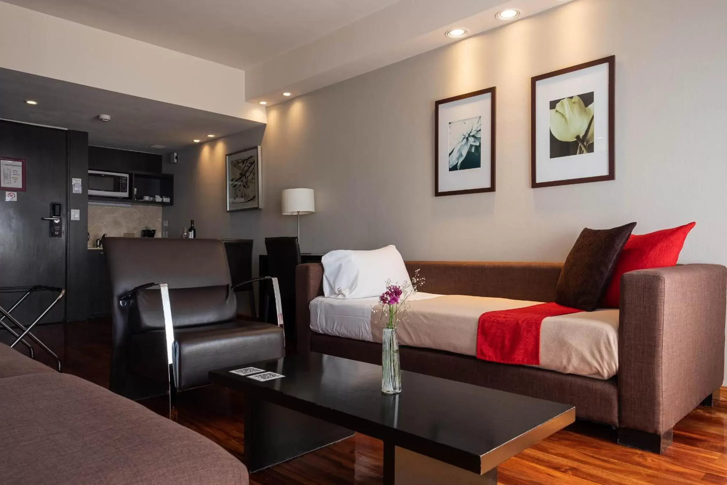 Bedroom, Seating Area in Urban Suites Recoleta Boutique Hotel