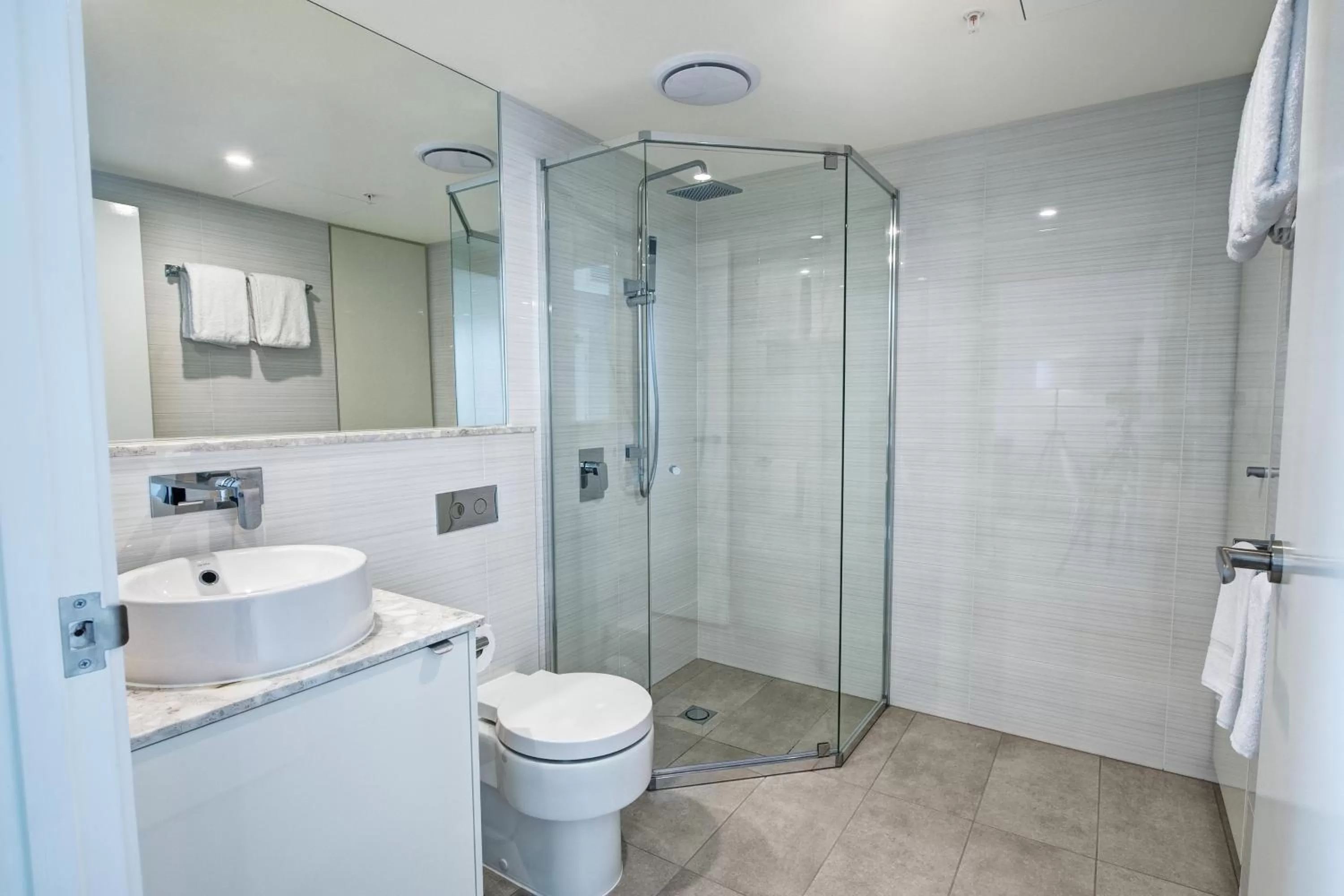 Toilet in Belise Apartments