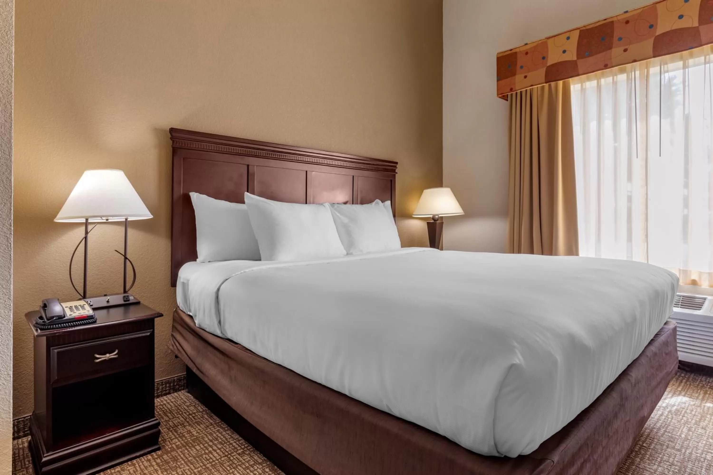 King Suite - Accessible/Non-Smoking in Comfort Suites