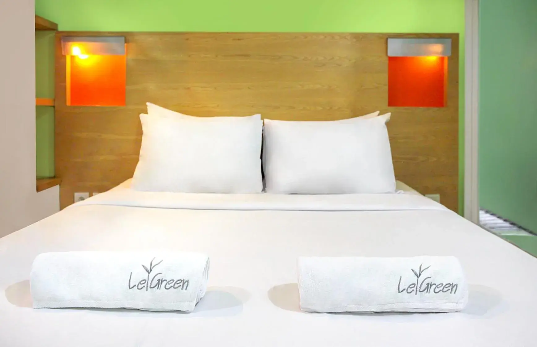 Bed in LeGreen Suite Poso