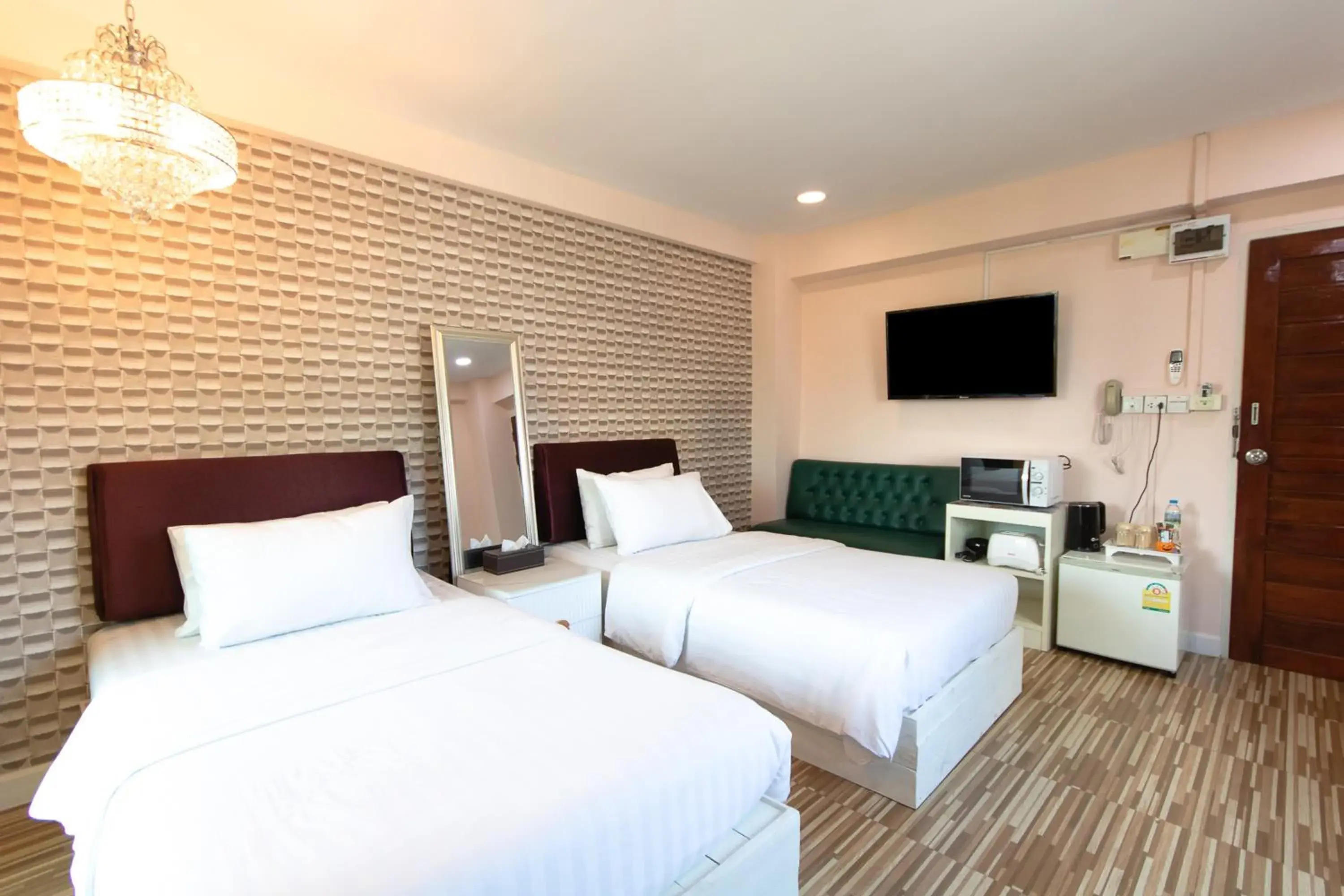 TV and multimedia, Bed in Sweetloft Hotel Don Muang