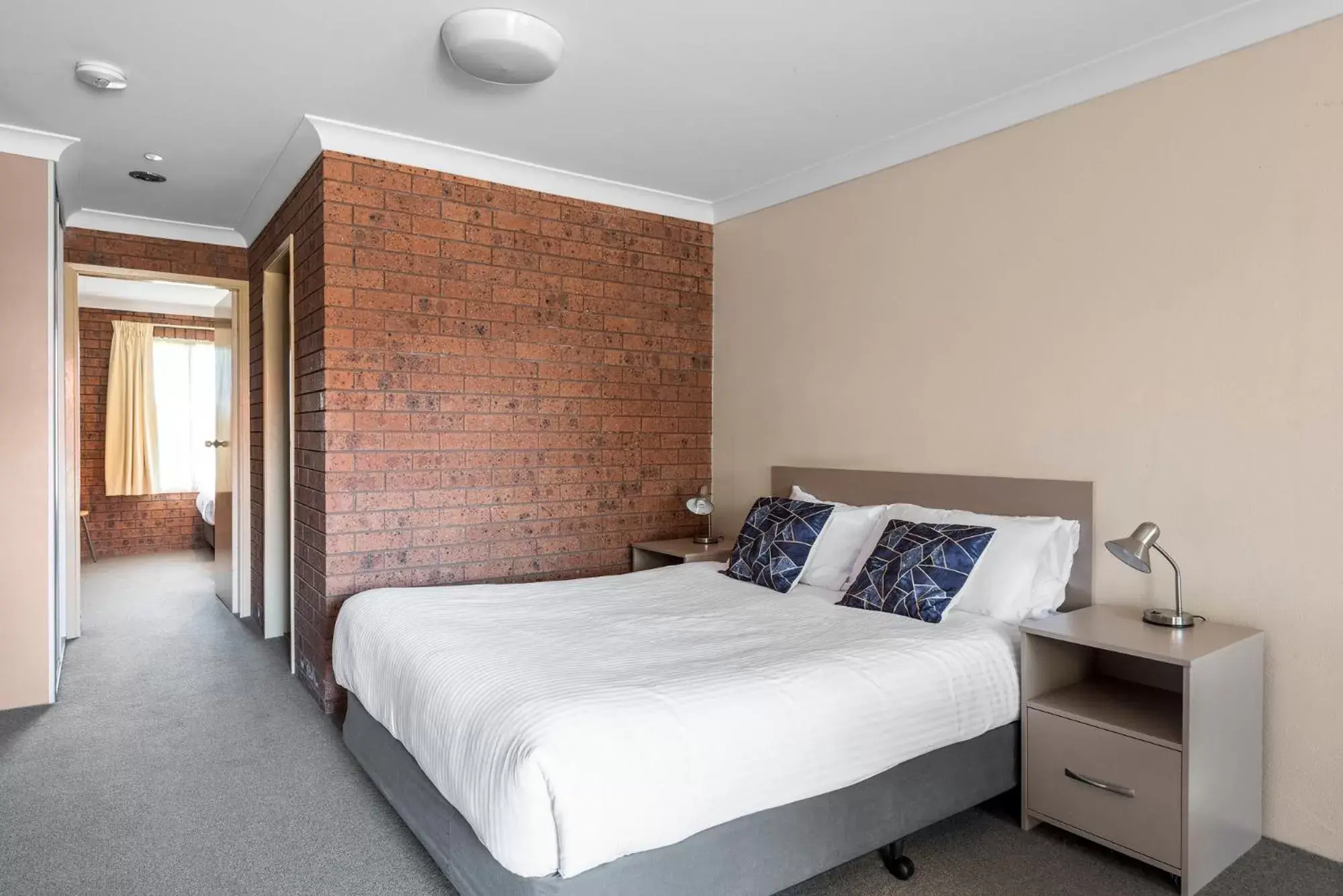 Bedroom, Bed in Bomaderry Motor Inn