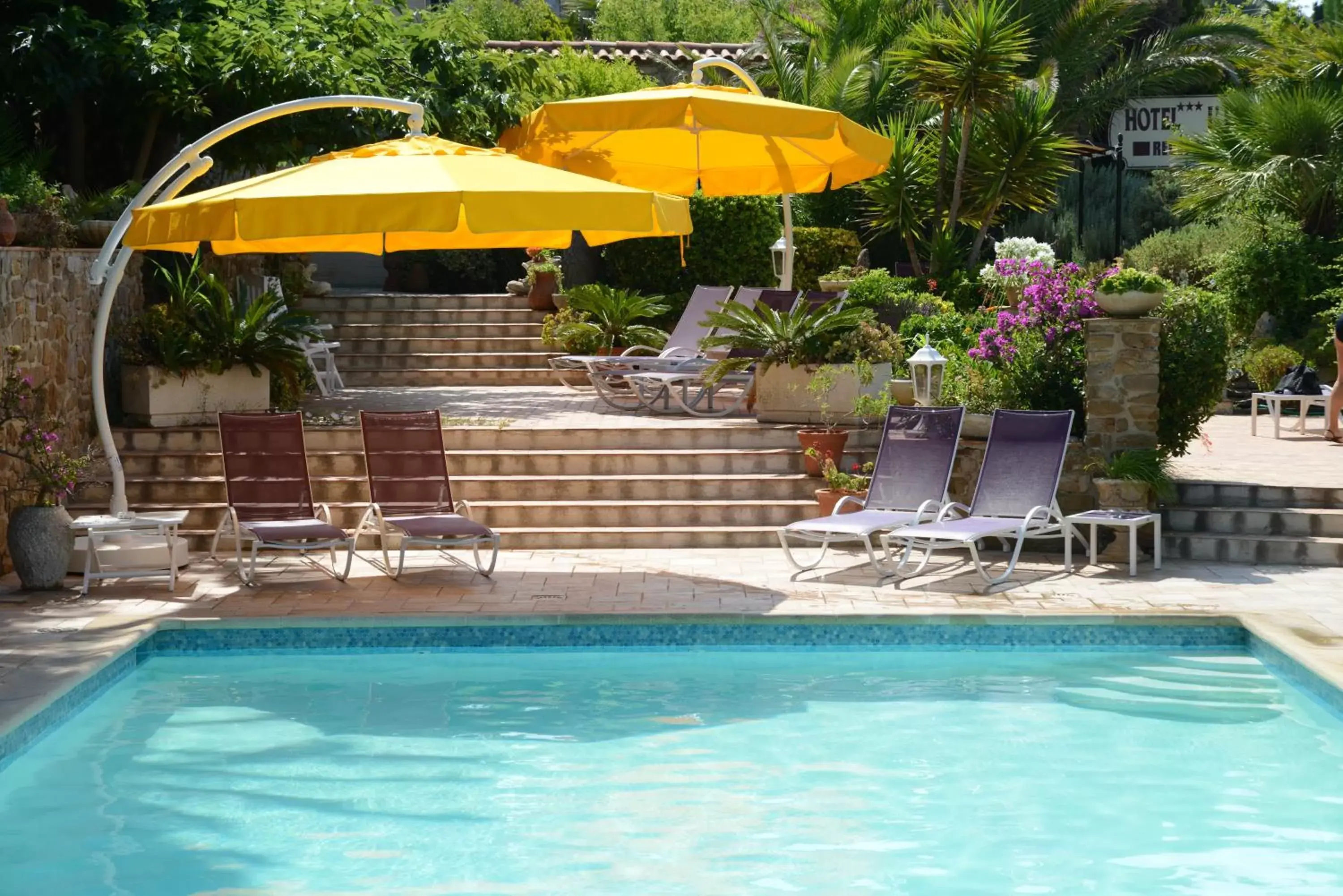 Balcony/Terrace, Swimming Pool in L' Escapade Hôtel & Restaurant