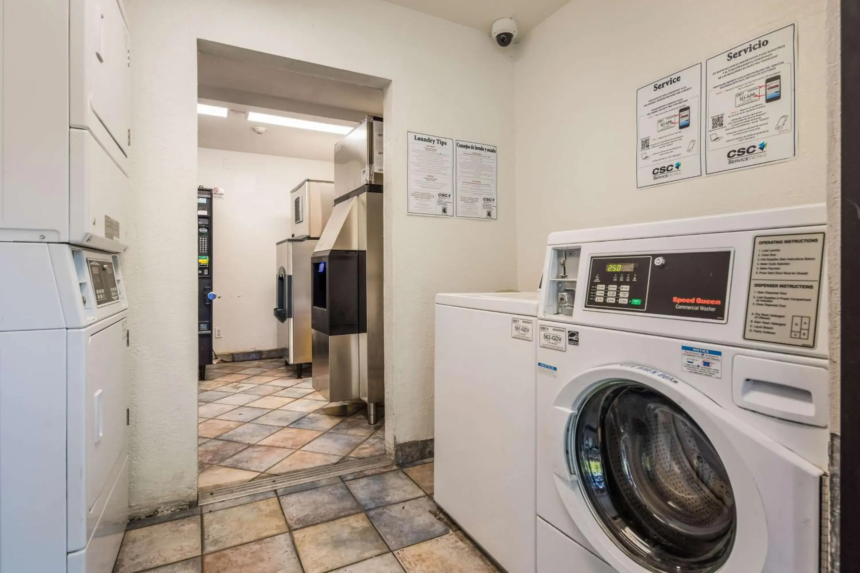 Property building in Motel 6-Rohnert Park, CA Property building in Motel 6-Rohnert Park, CA