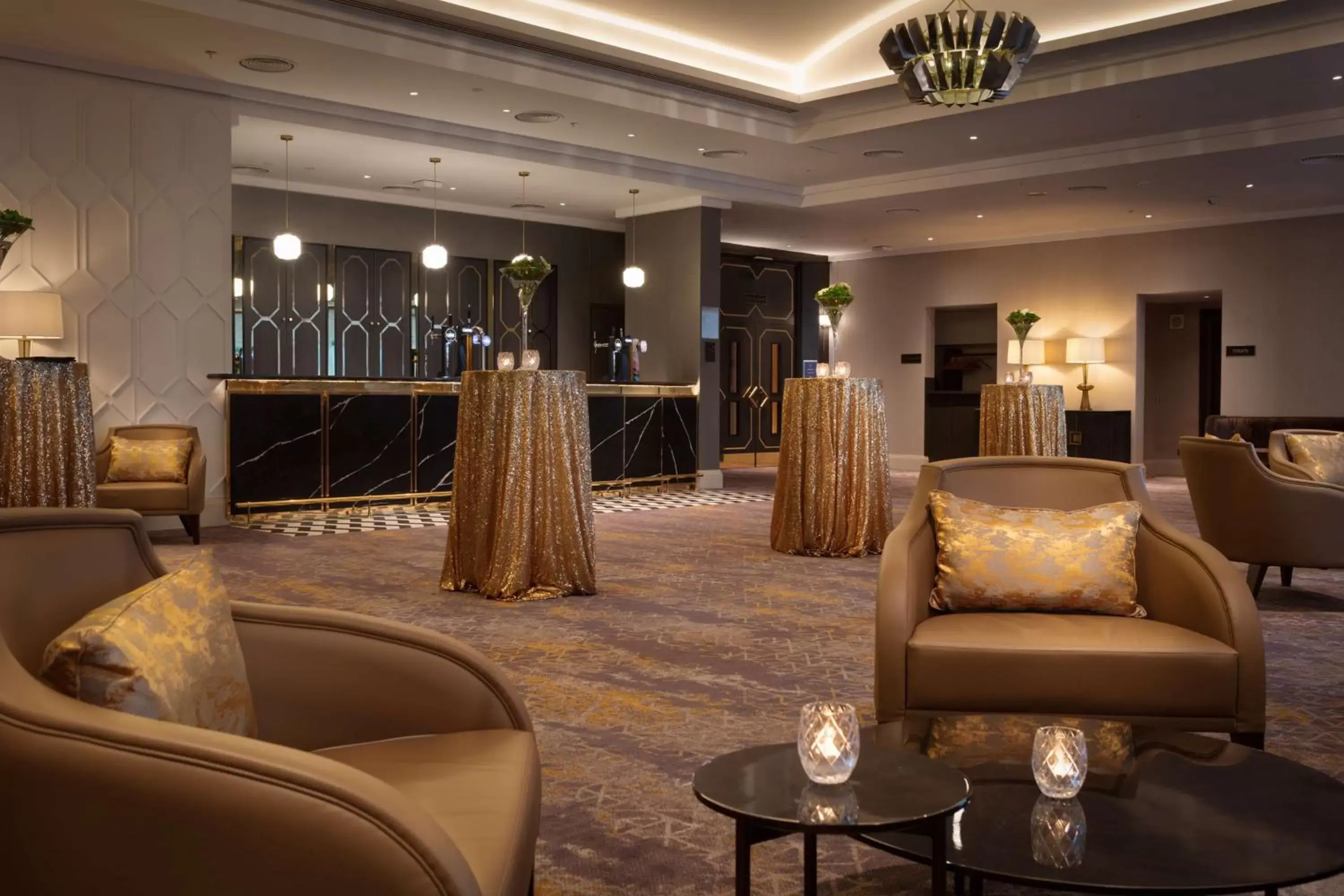Meeting/conference room, Lobby/Reception in Hilton Belfast
