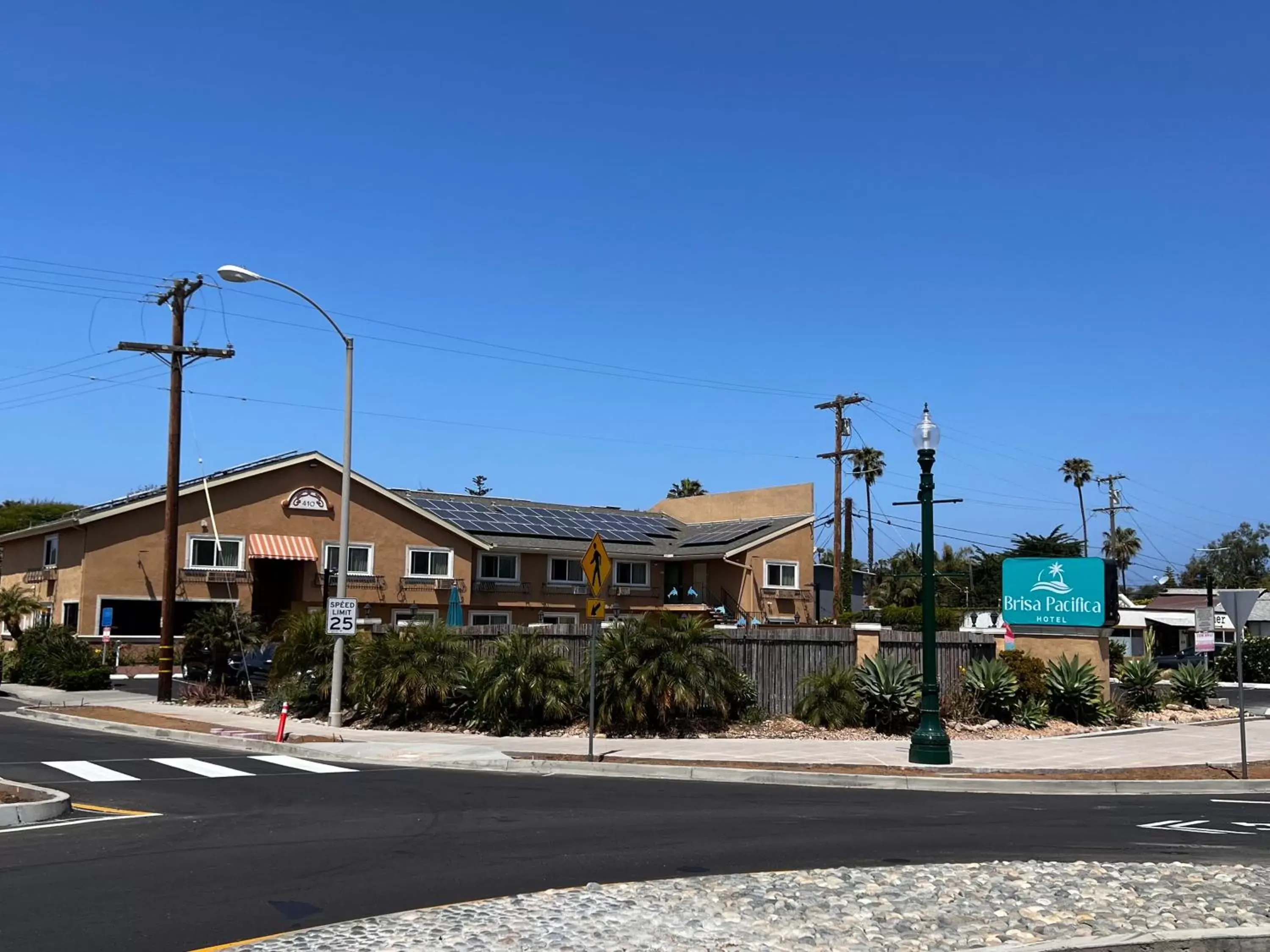 Property Building in Brisa Pacifica Hotel Encinitas