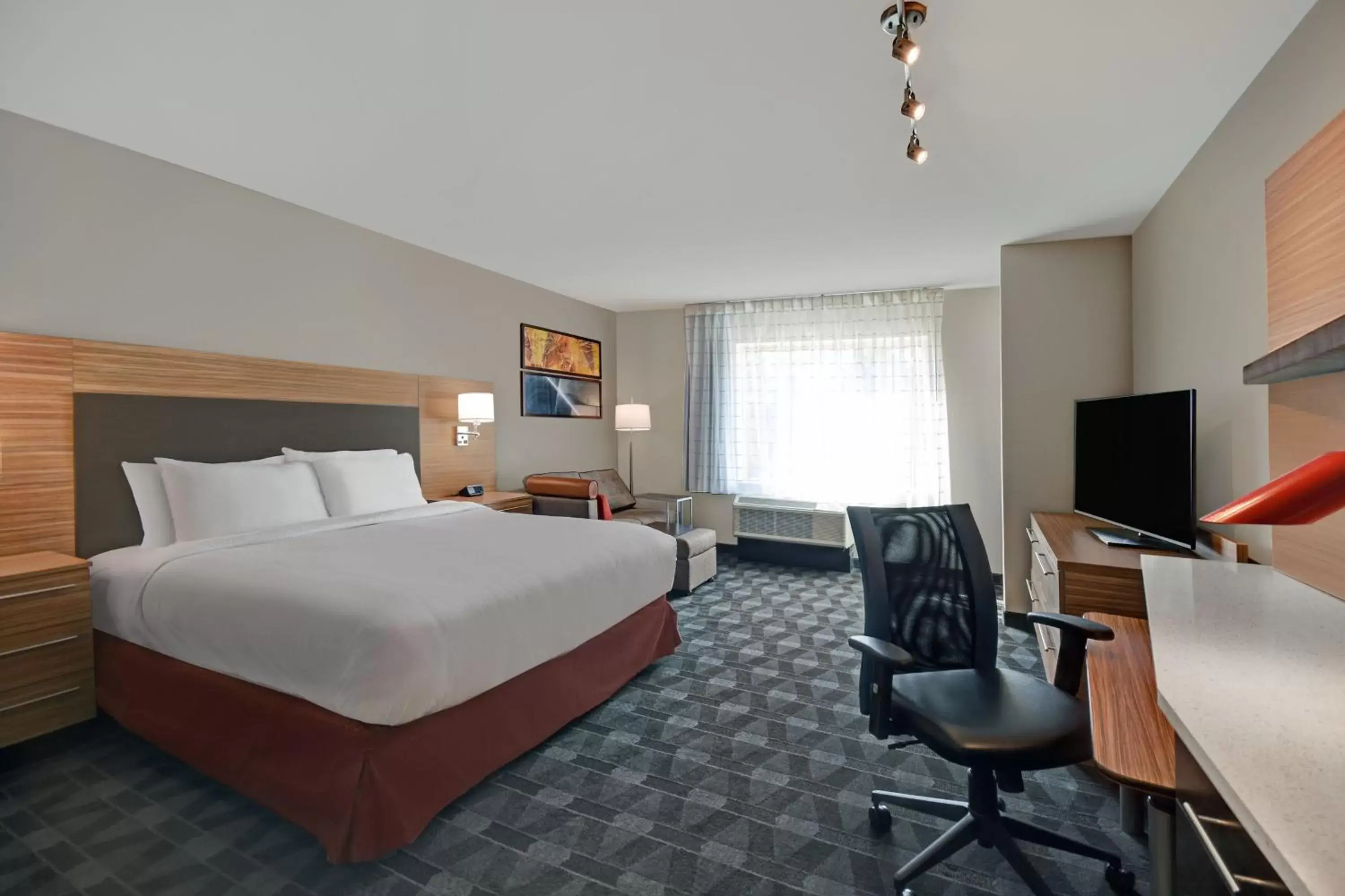 Bedroom in TownePlace Suites by Marriott Grand Rapids Wyoming