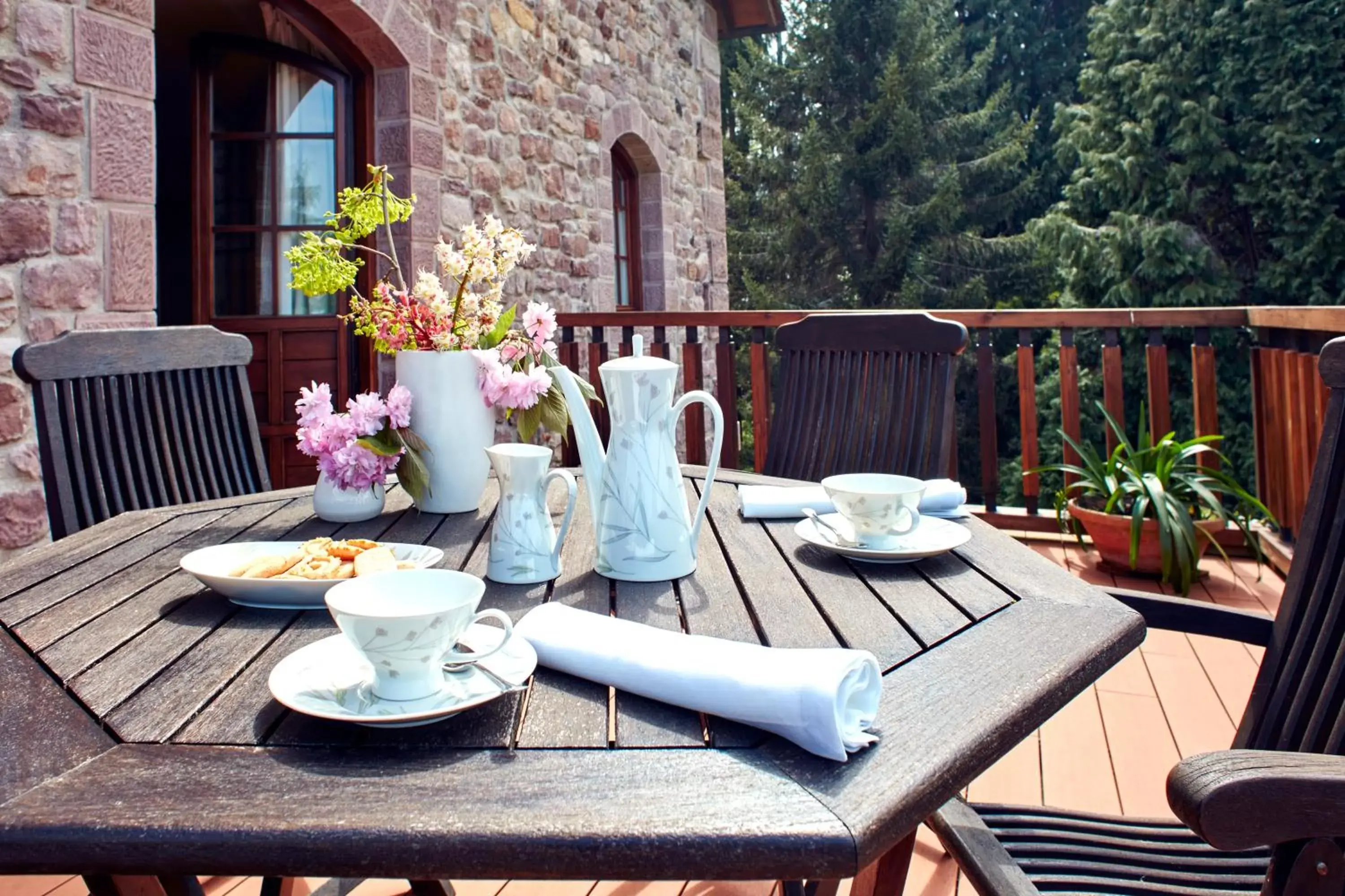 Balcony/Terrace, Restaurant/Places to Eat in Jardin de Carrejo