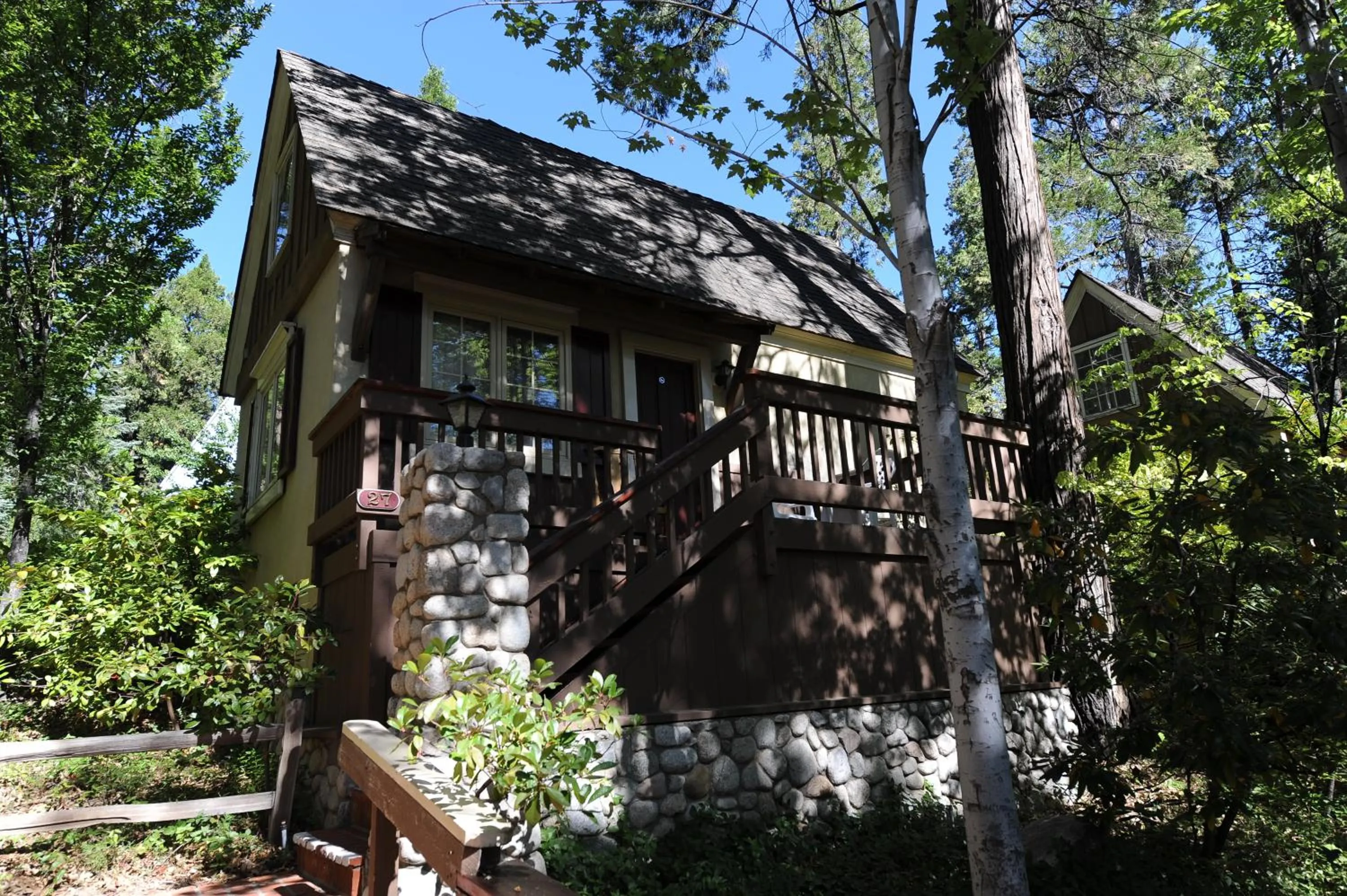 Property building in Saddleback Inn at Lake Arrowhead