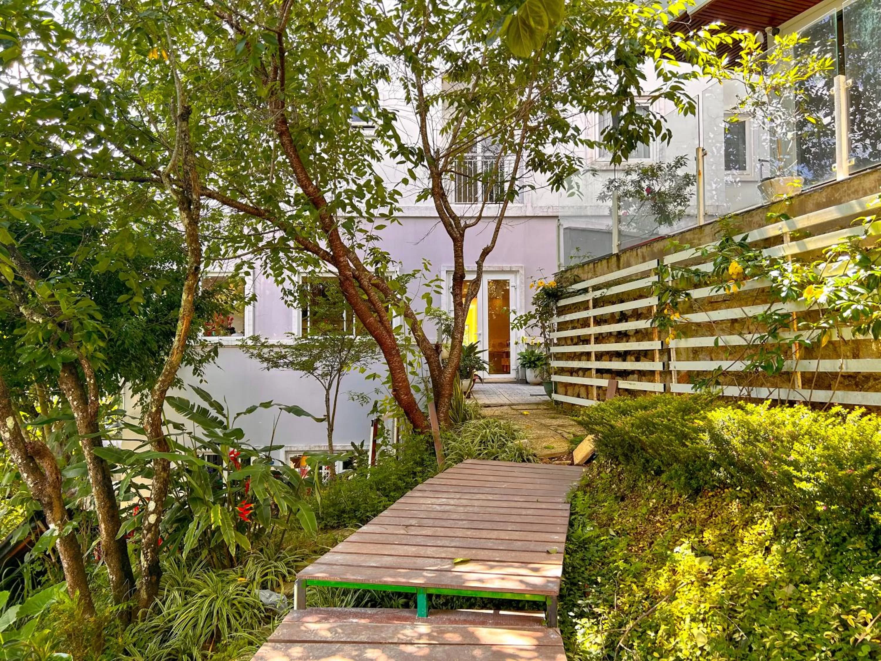 Property building in Hong Mon Villa