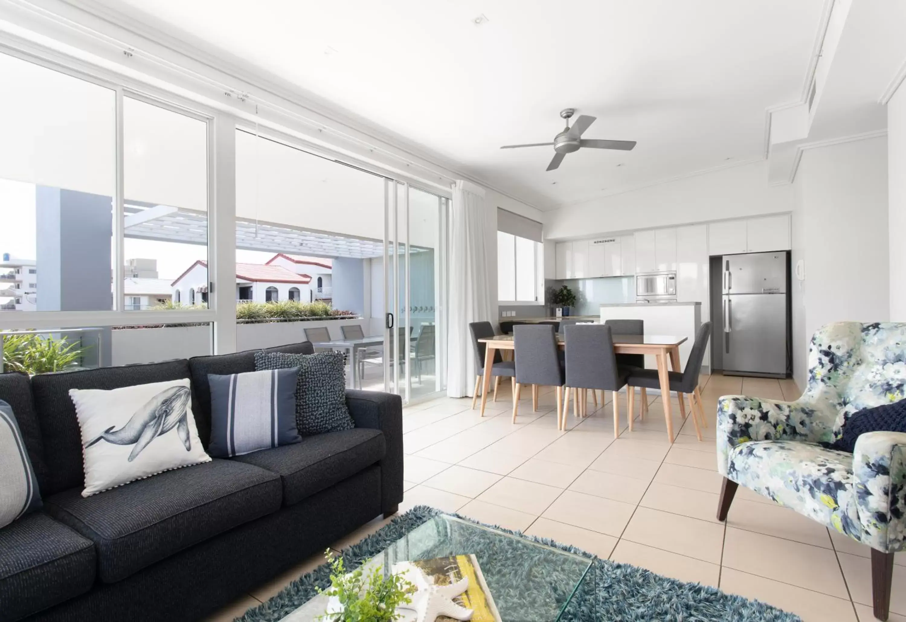 Living room, Seating Area in Aspect Caloundra