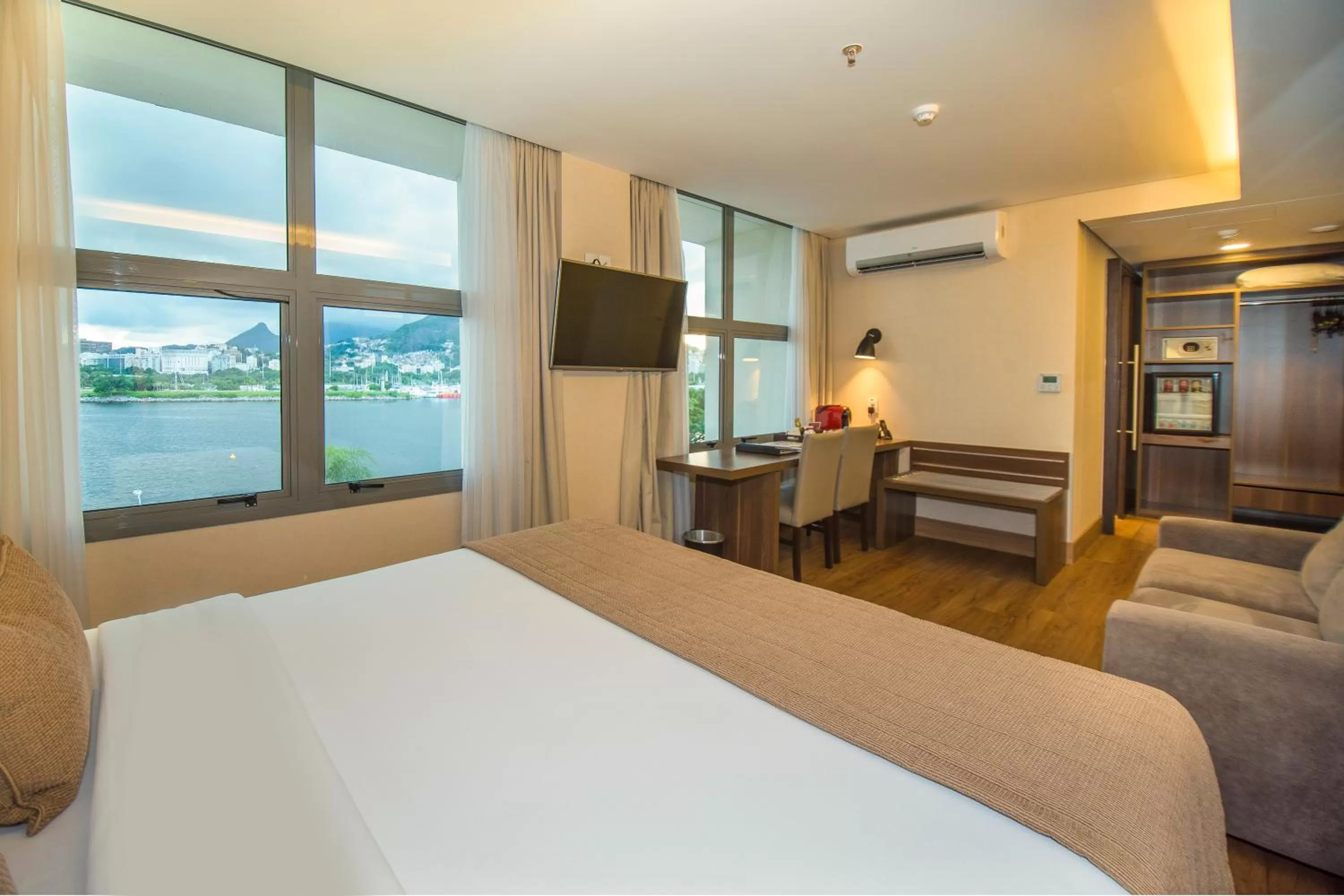 Bed in Prodigy Santos Dumont by Wish