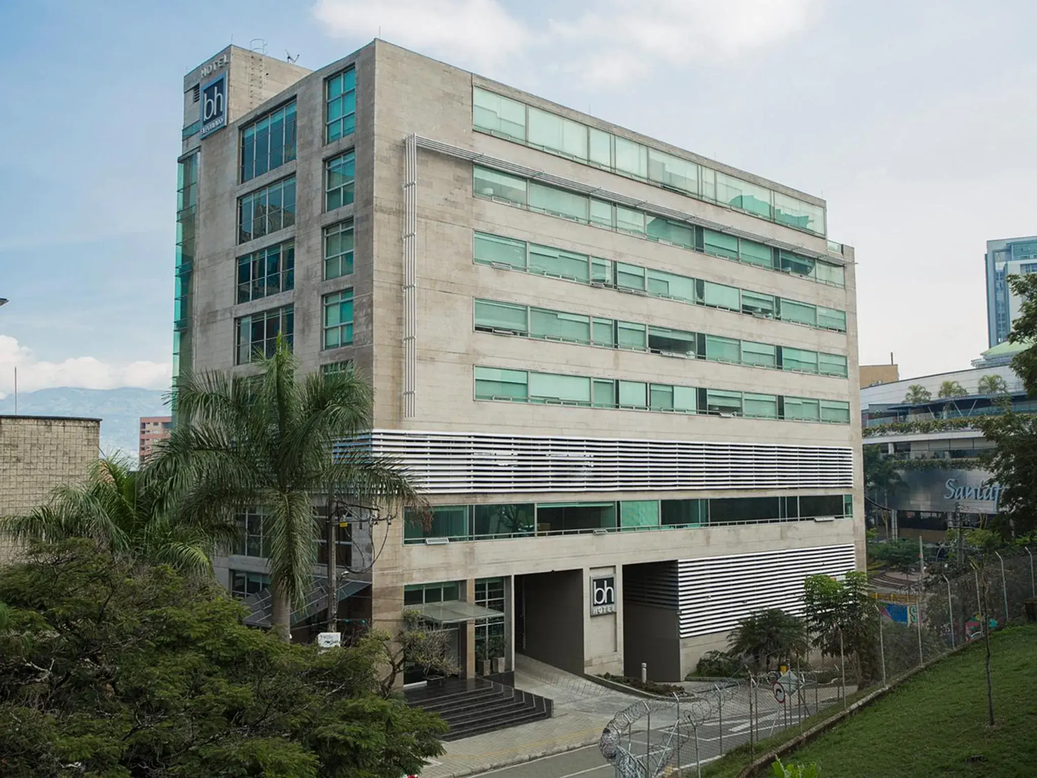 Bird's eye view, Property Building in Hotel bh El Poblado