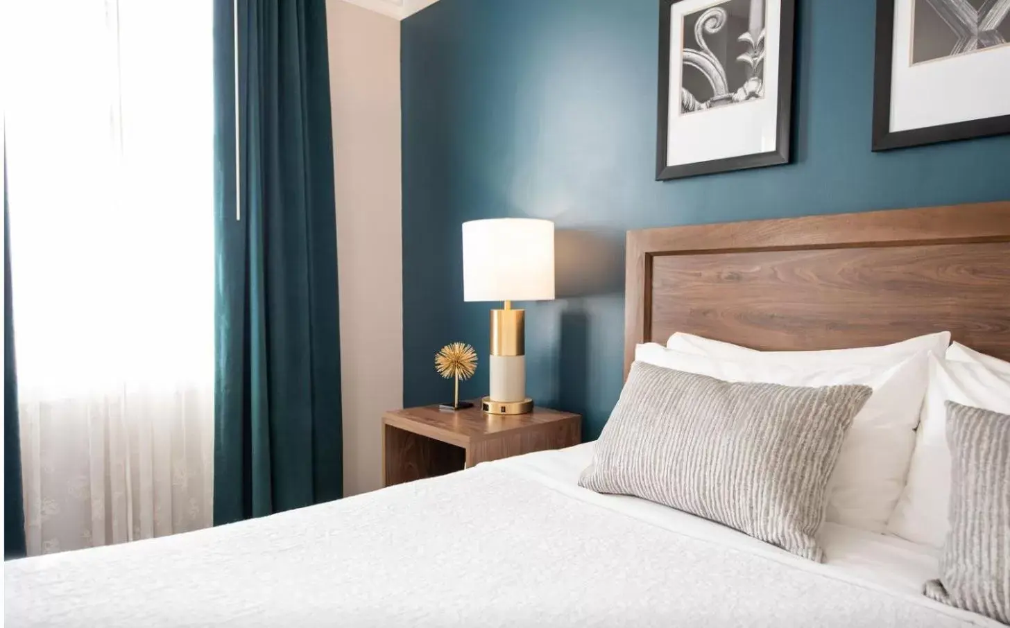 Bedroom, Bed in Magnolia Hotel Omaha Bedroom, Bed in Magnolia Hotel Omaha