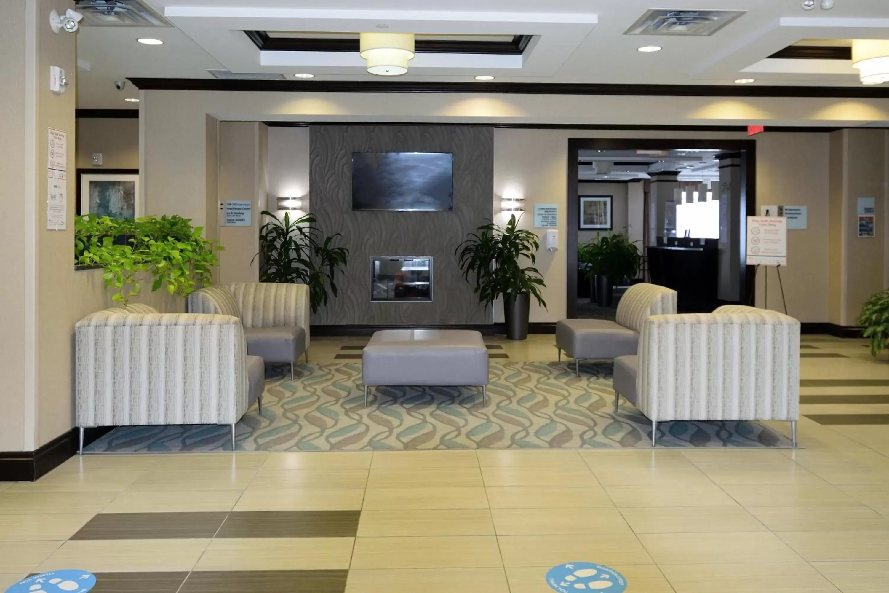 Property building, Lobby/Reception in Holiday Inn Express & Suites Ottawa East-Orleans, an IHG Hotel