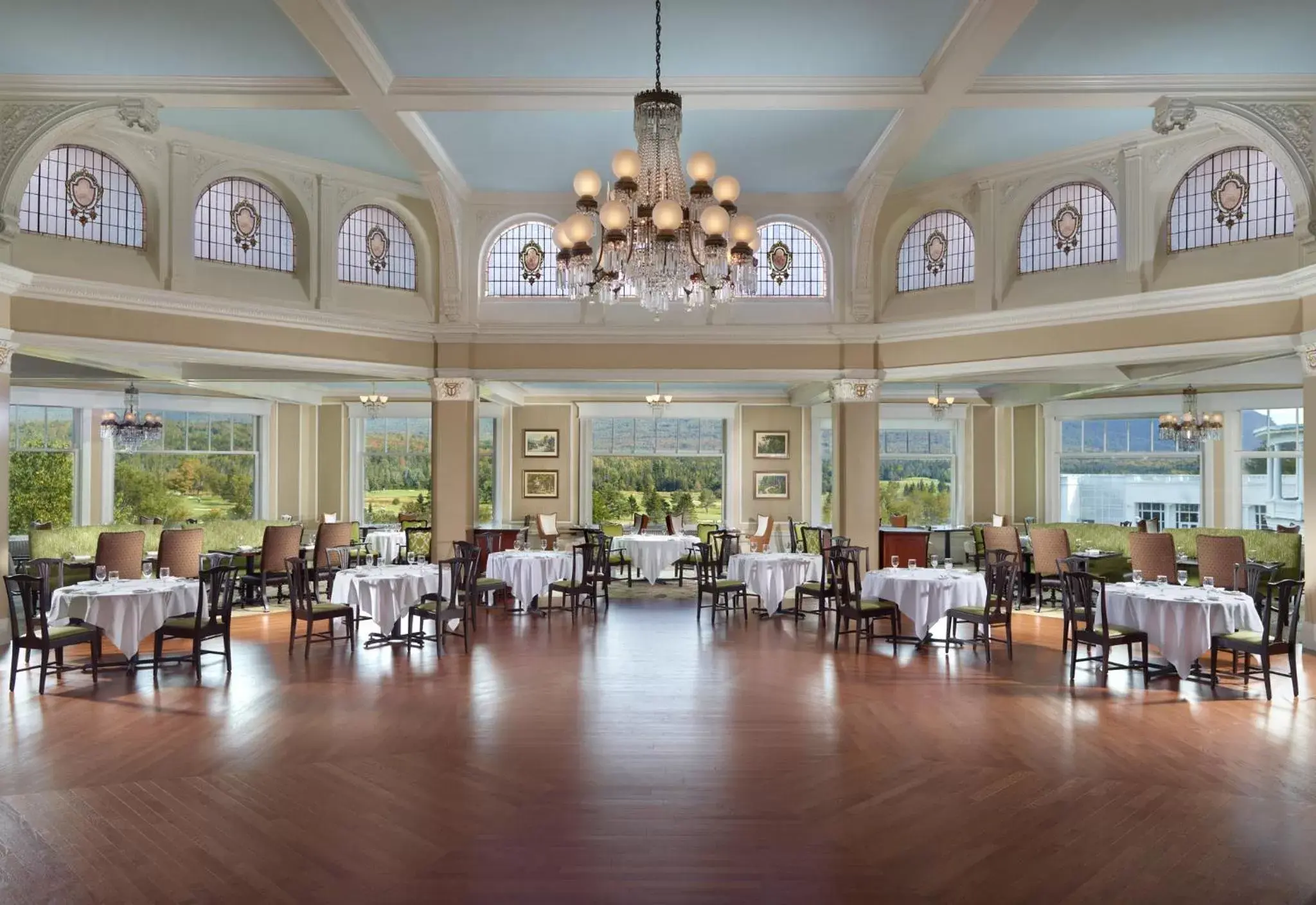 Restaurant/Places to Eat in Omni Mount Washington Resort