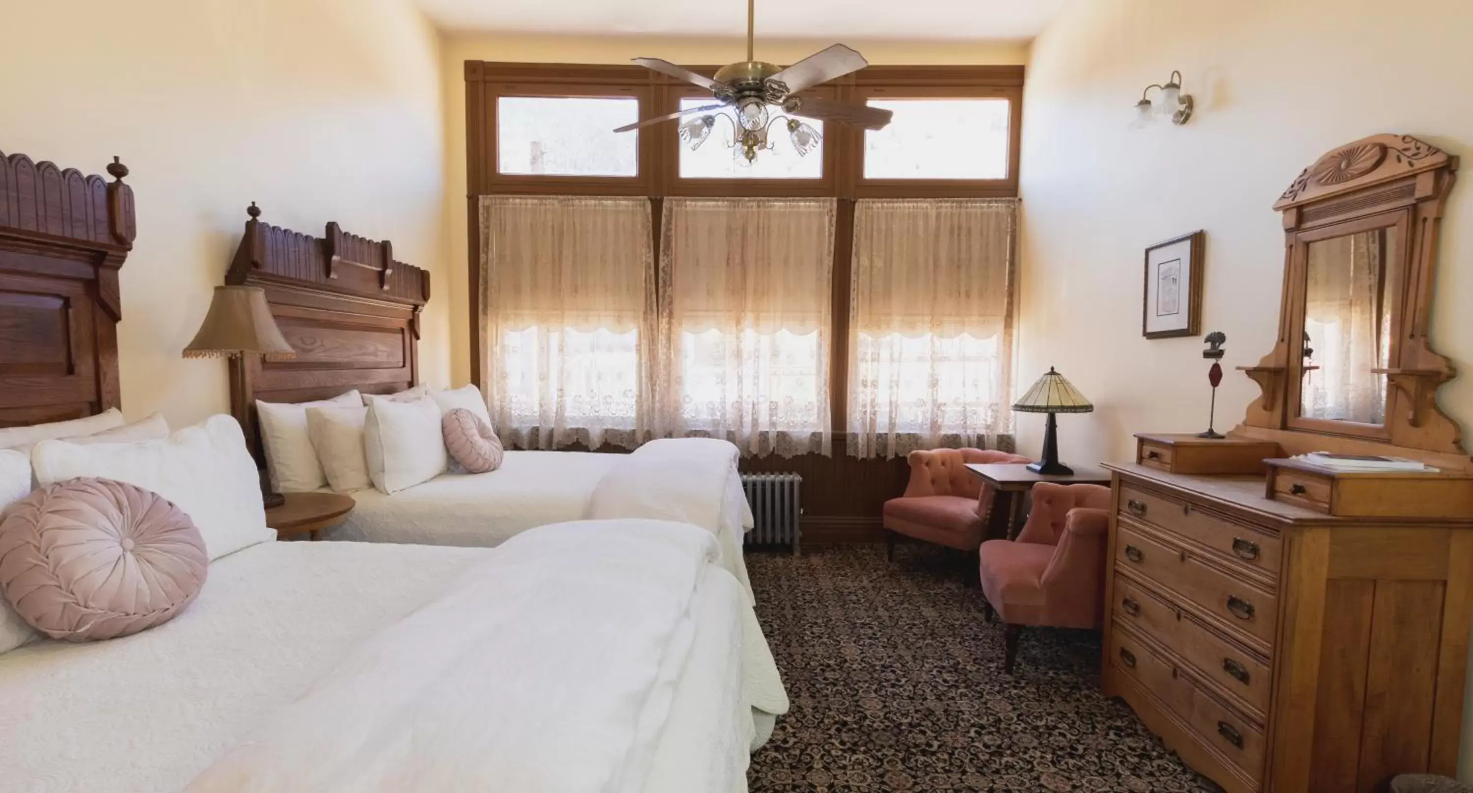 Bed in Teller House