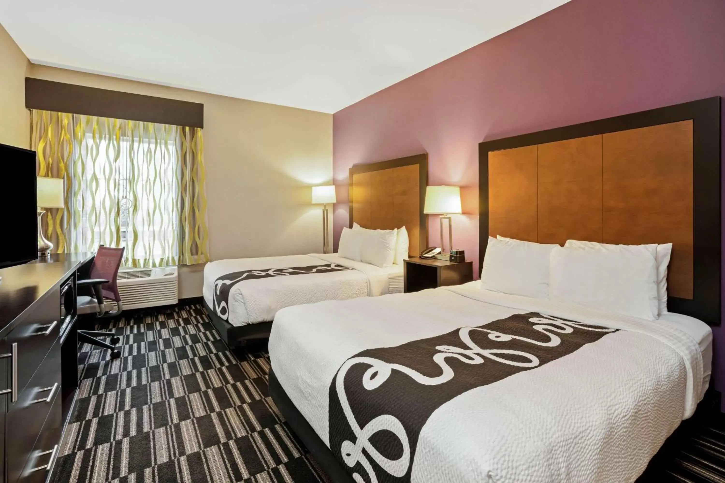 Queen Room with Two Queen Beds in La Quinta by Wyndham Tumwater - Olympia