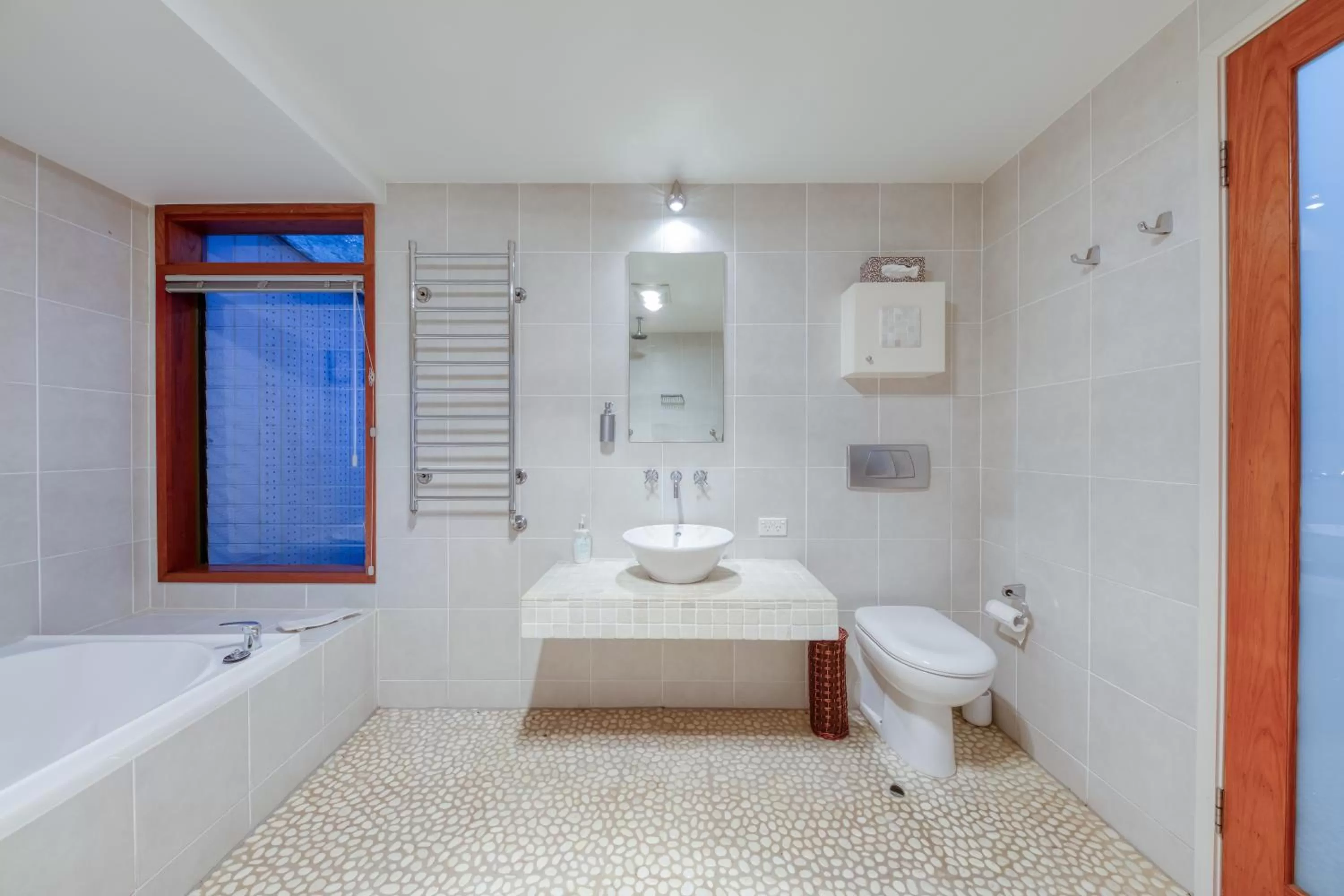 Bathroom in Taman Sari Sunshine Coast Romantic Pet-Friendly Hinterland Retreat