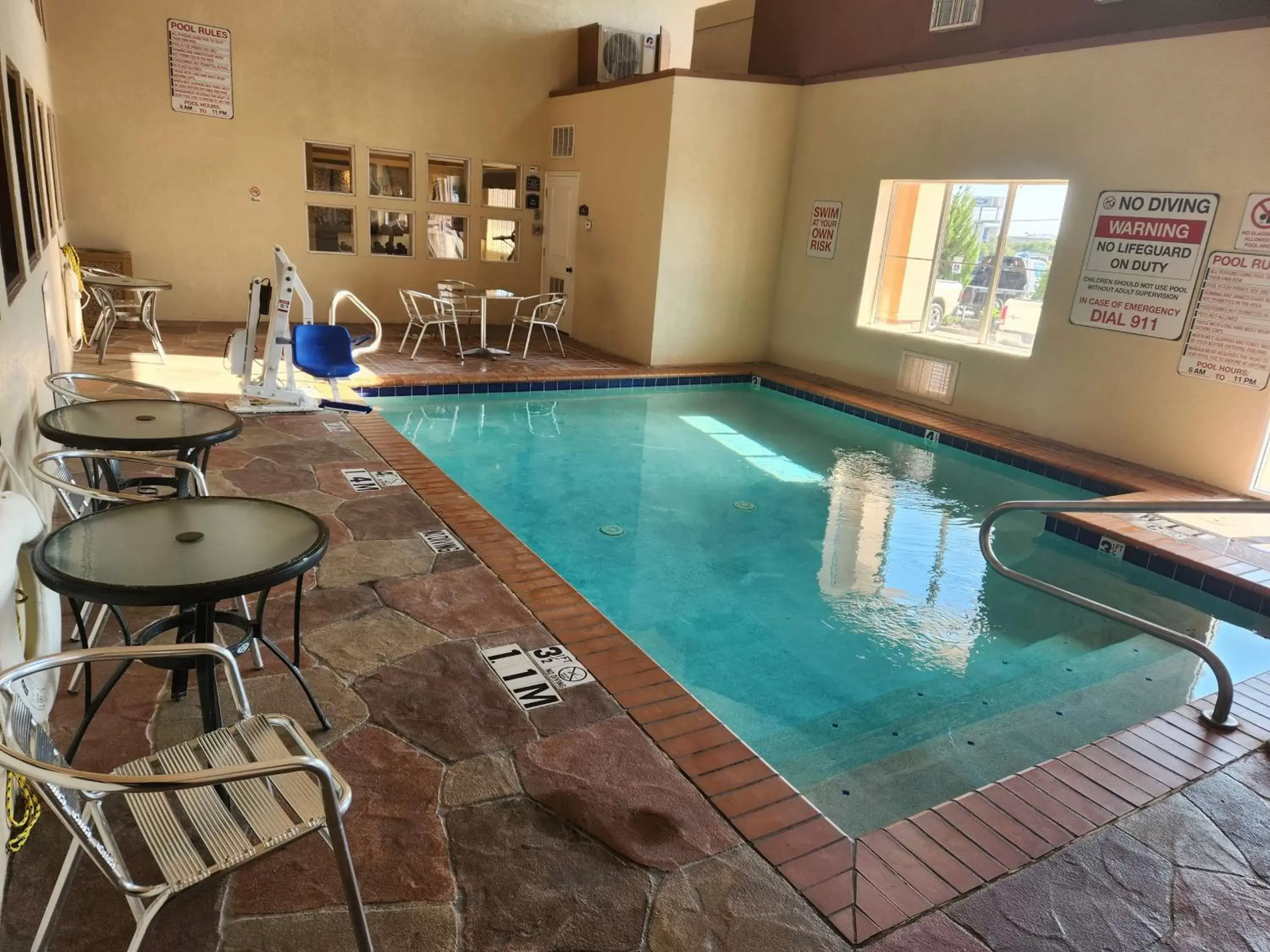 Pool view, Swimming Pool in Best Western PLUS Rockwall Inn & Suites