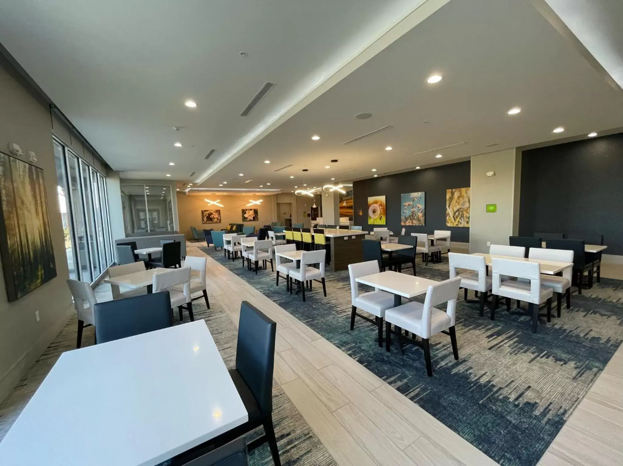 Restaurant/Places to Eat in La Quinta Inn & Suites by Wyndham Valdosta