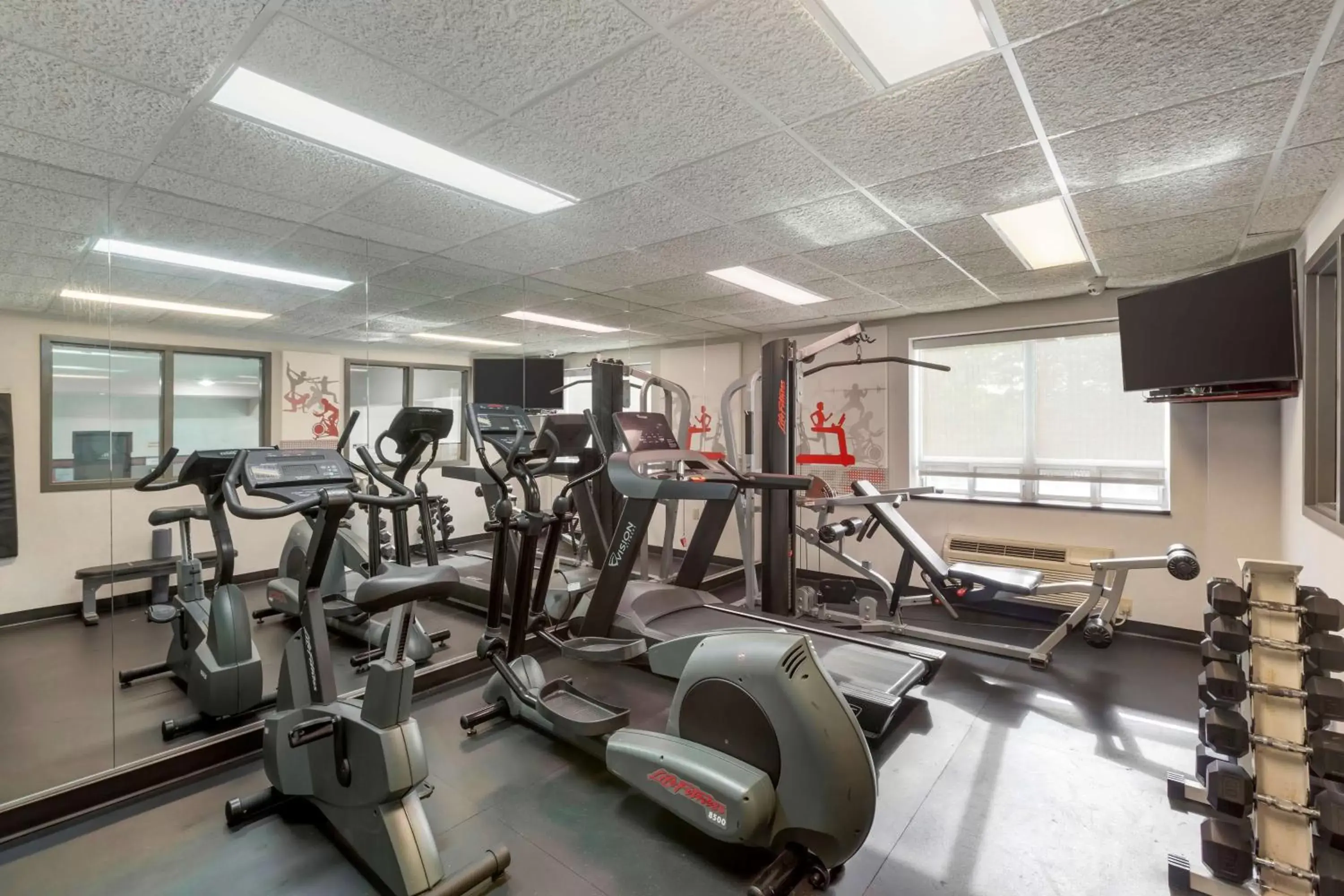 Spa and wellness centre/facilities, Fitness Center/Facilities in Best Western Plus Burlington Inn & Suites