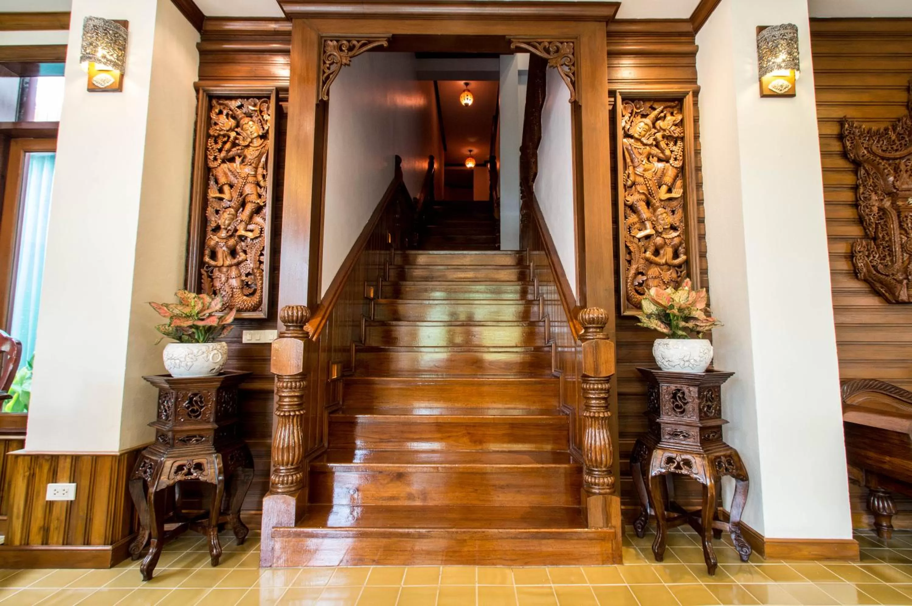 Restaurant/places to eat in Sunday Villa Sirilanna Hotel