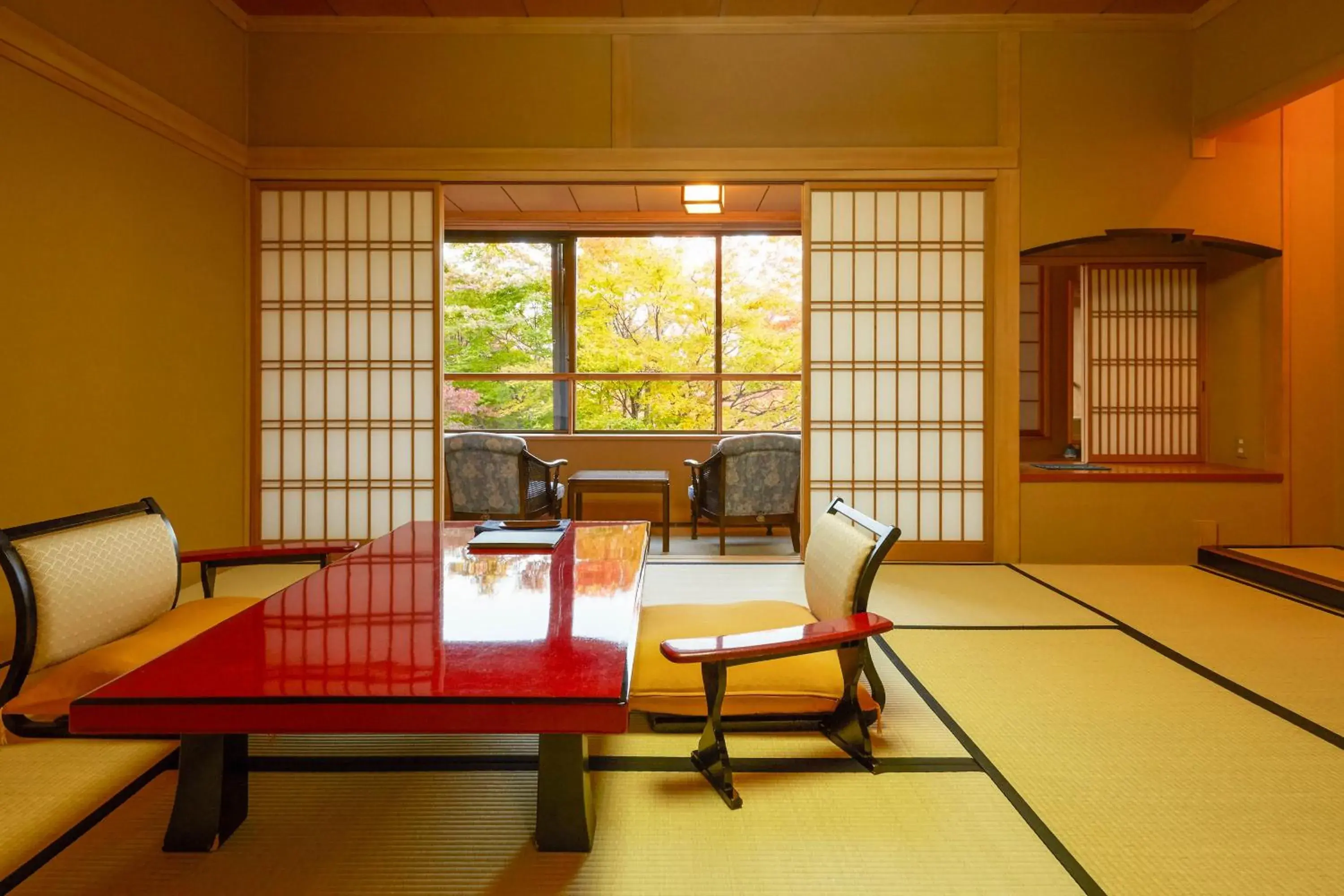 Photo of the whole room, Seating Area in Nasu Onsen Sanraku