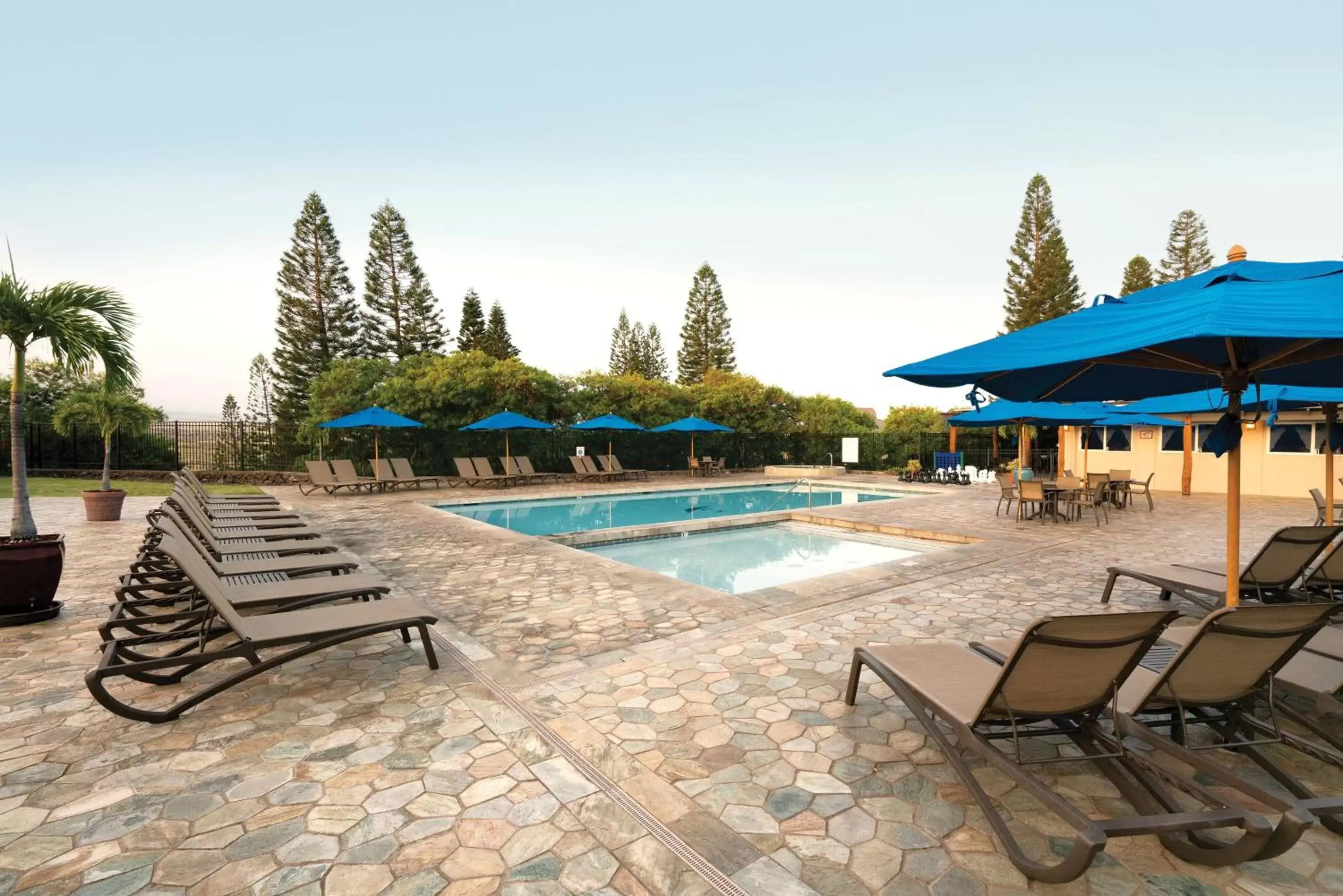 Swimming Pool in Paniolo Greens Resort