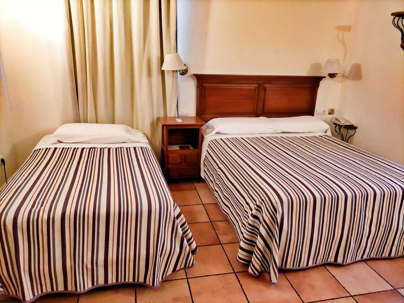 Bedroom, Bed in Abadía Hotel