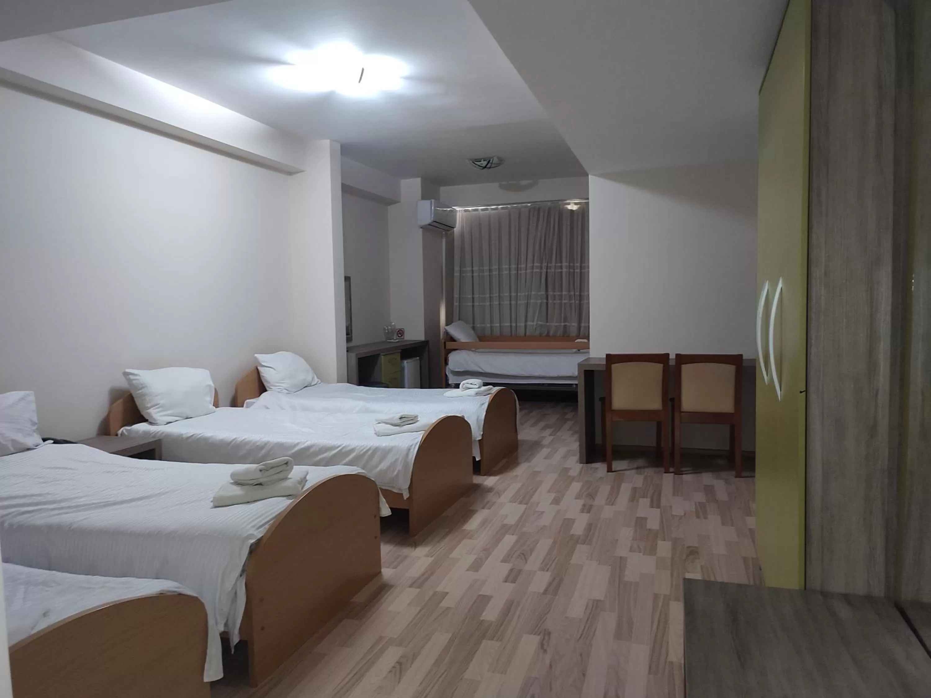 Bedroom, Bed in Hotel Green Center Gili